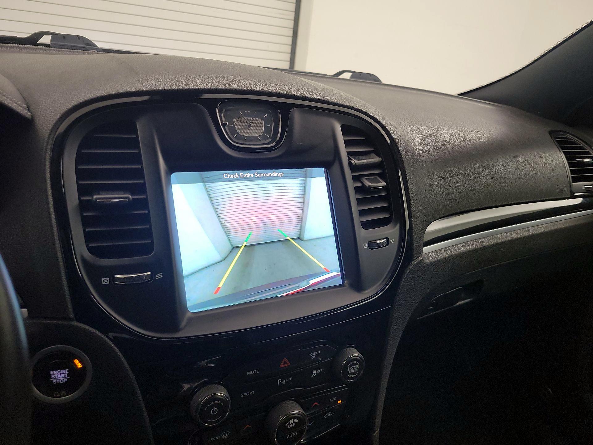 Thumbnail: 2018 Chrysler 300 - 15