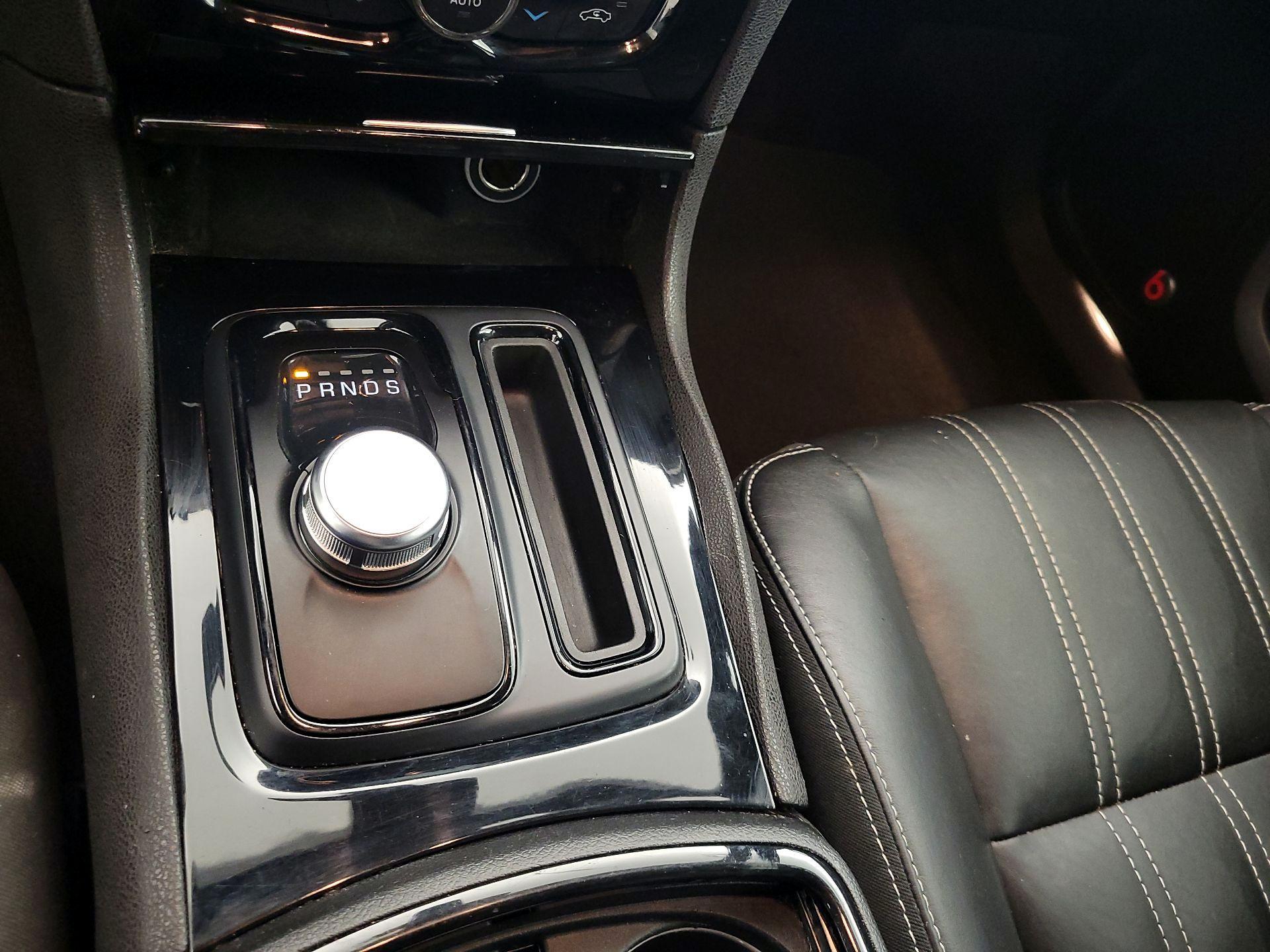 Thumbnail: 2018 Chrysler 300 - 18