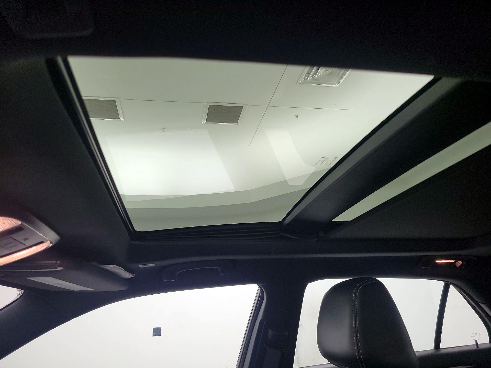 Thumbnail: 2018 Chrysler 300 - 19