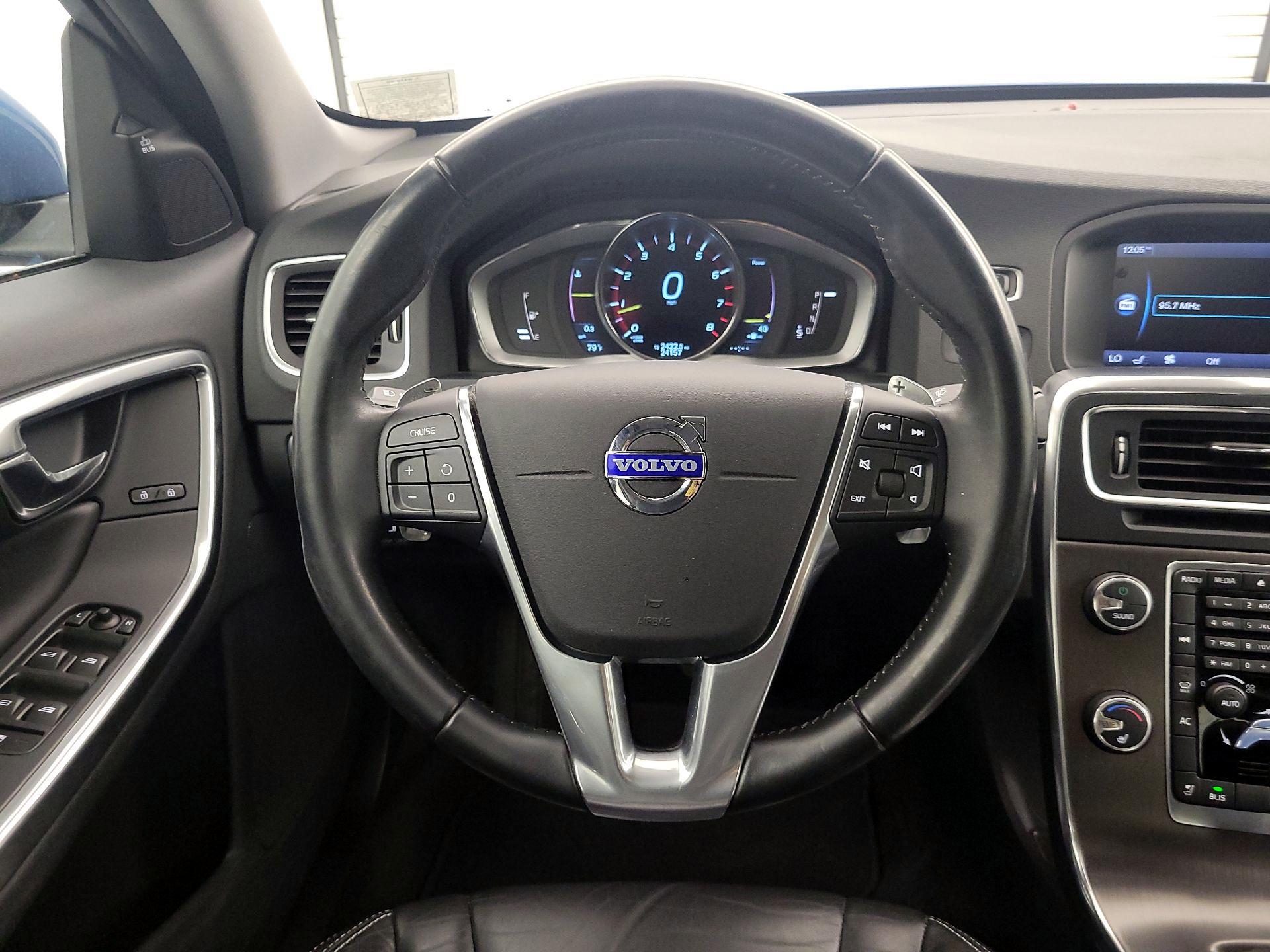 Thumbnail: 2014 Volvo S60 - 10