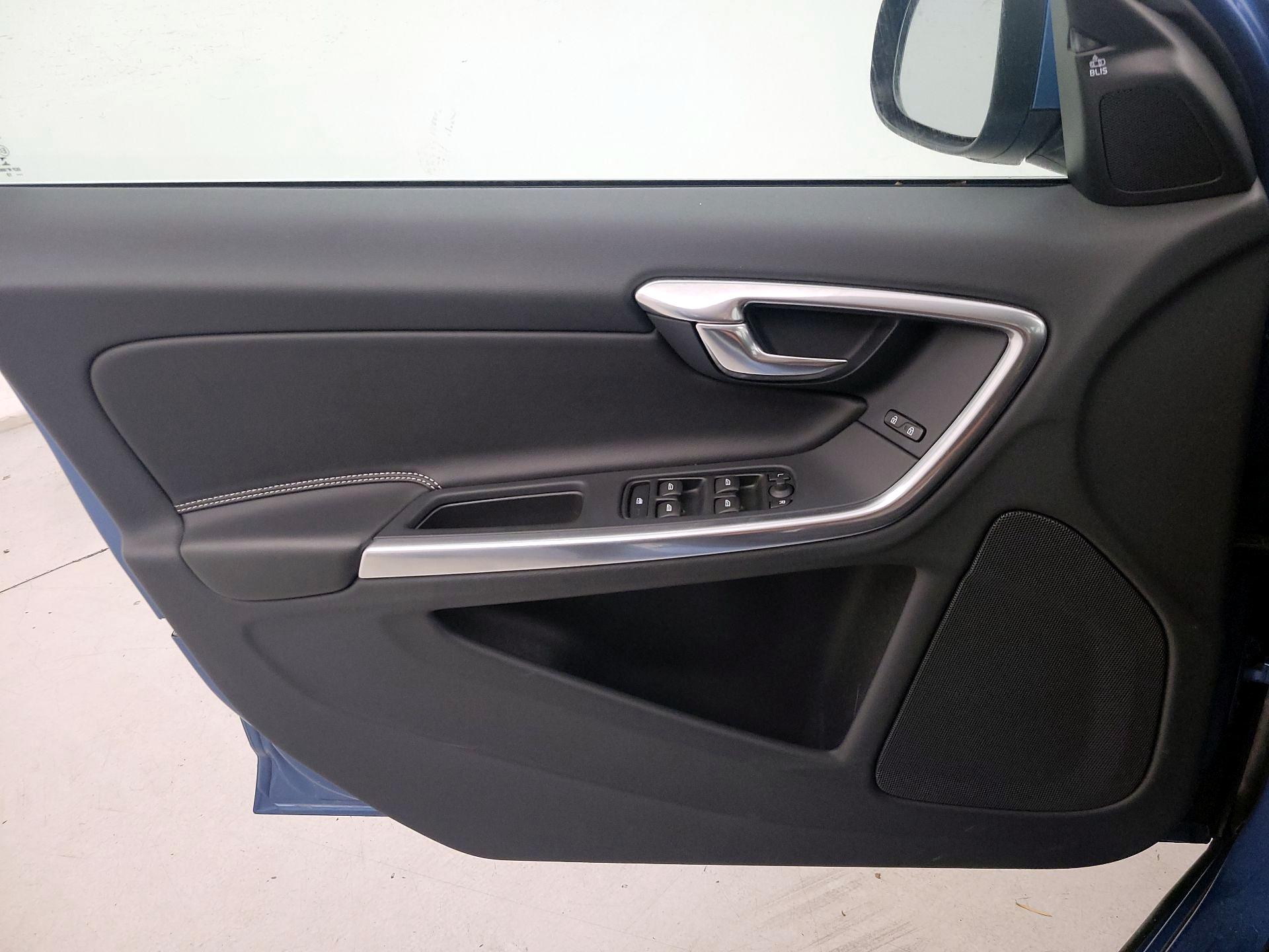 Thumbnail: 2014 Volvo S60 - 12
