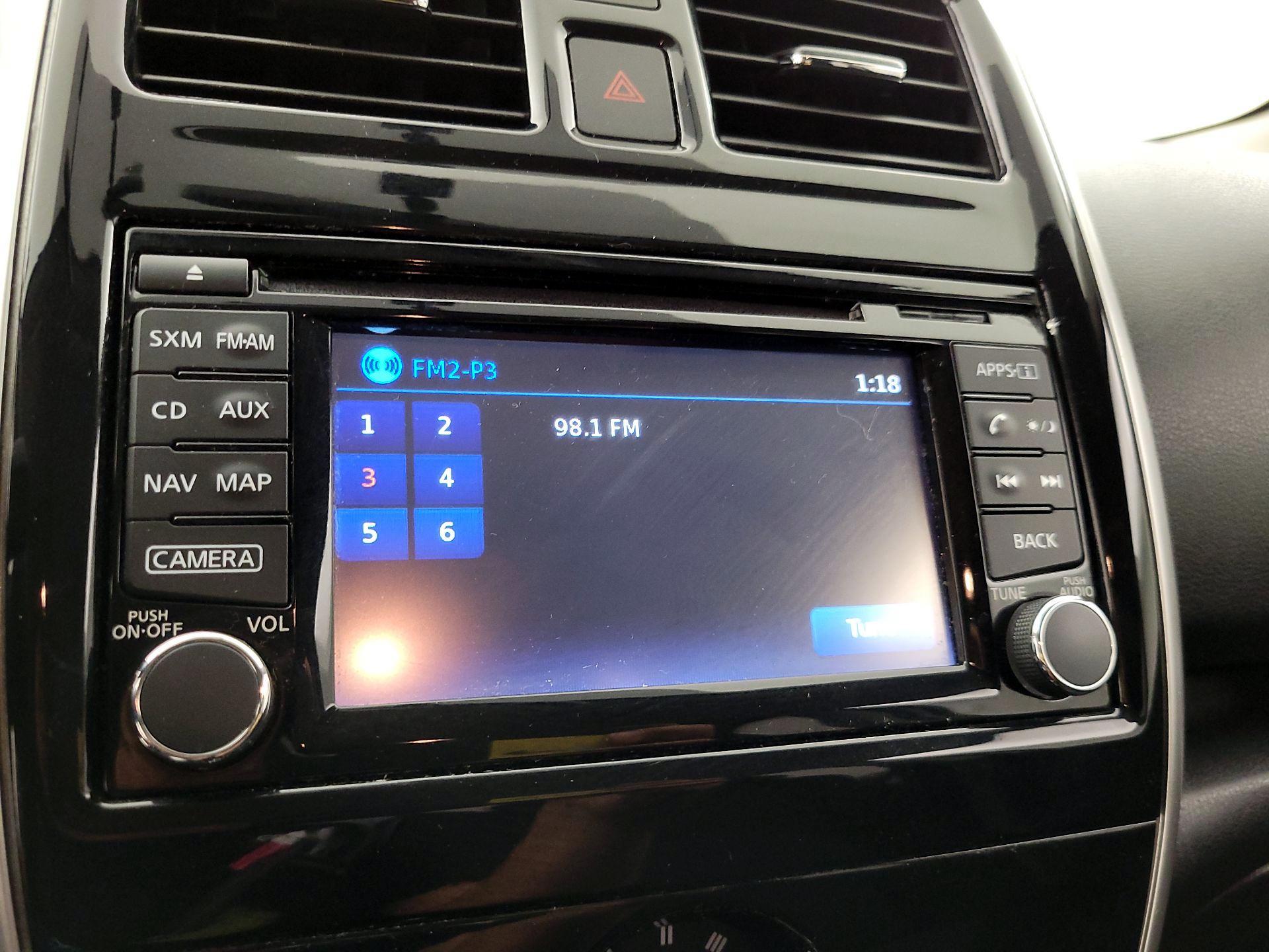 Thumbnail: 2015 Nissan Versa Note - 14