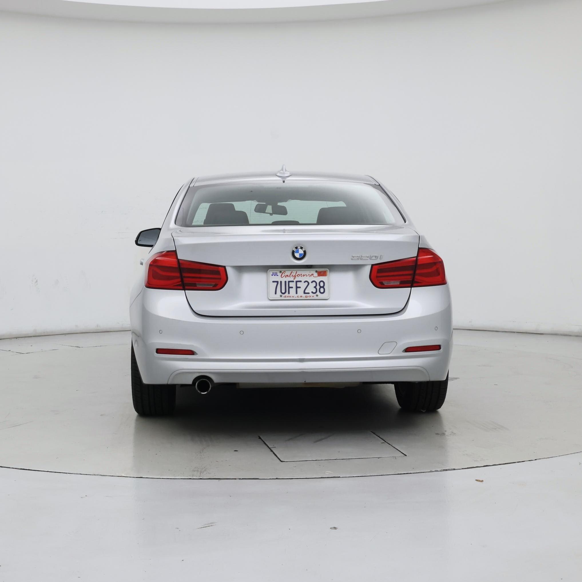 Thumbnail: 2016 BMW 3 Series - 6