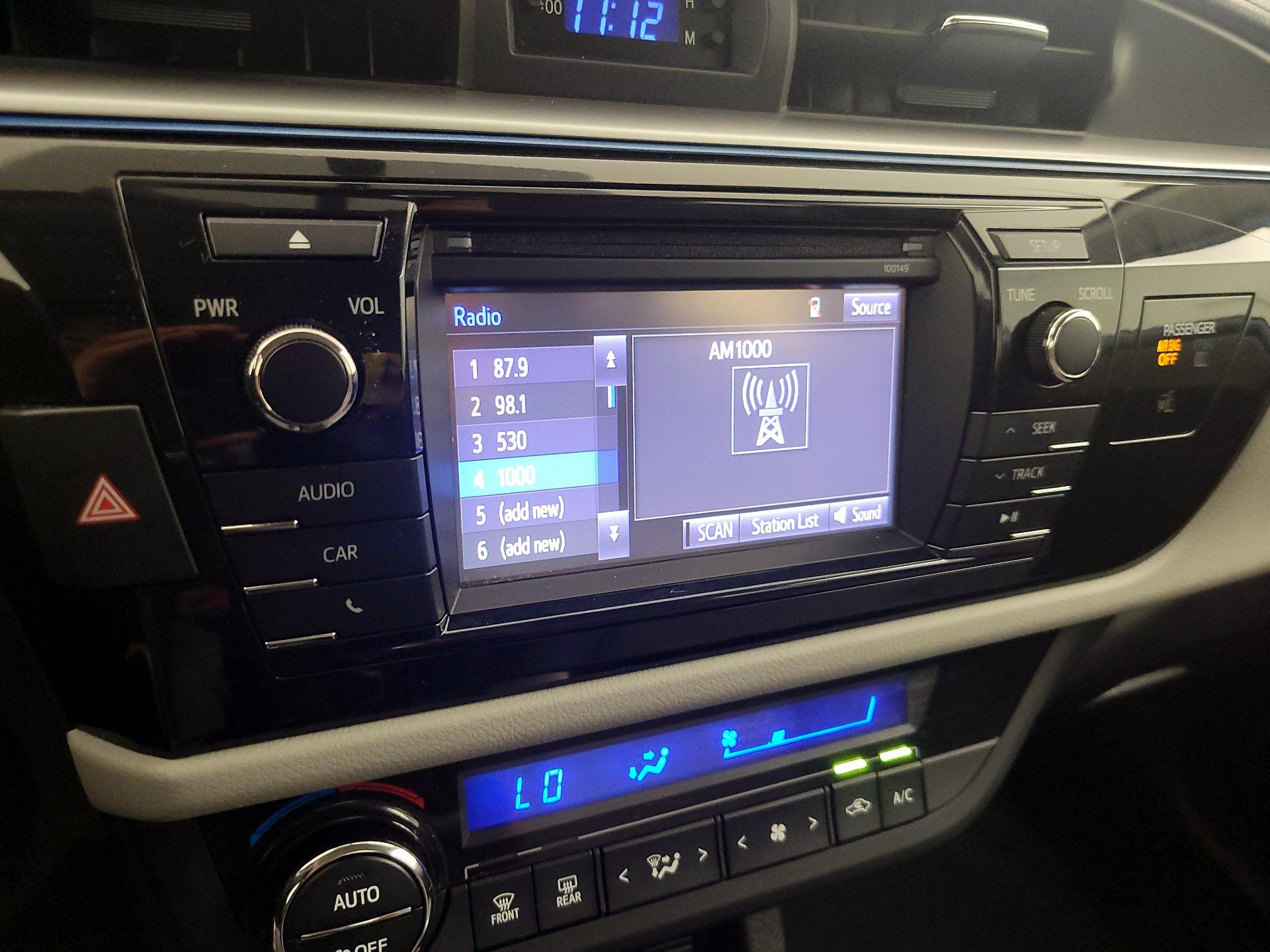 Thumbnail: 2015 Toyota Corolla - 15
