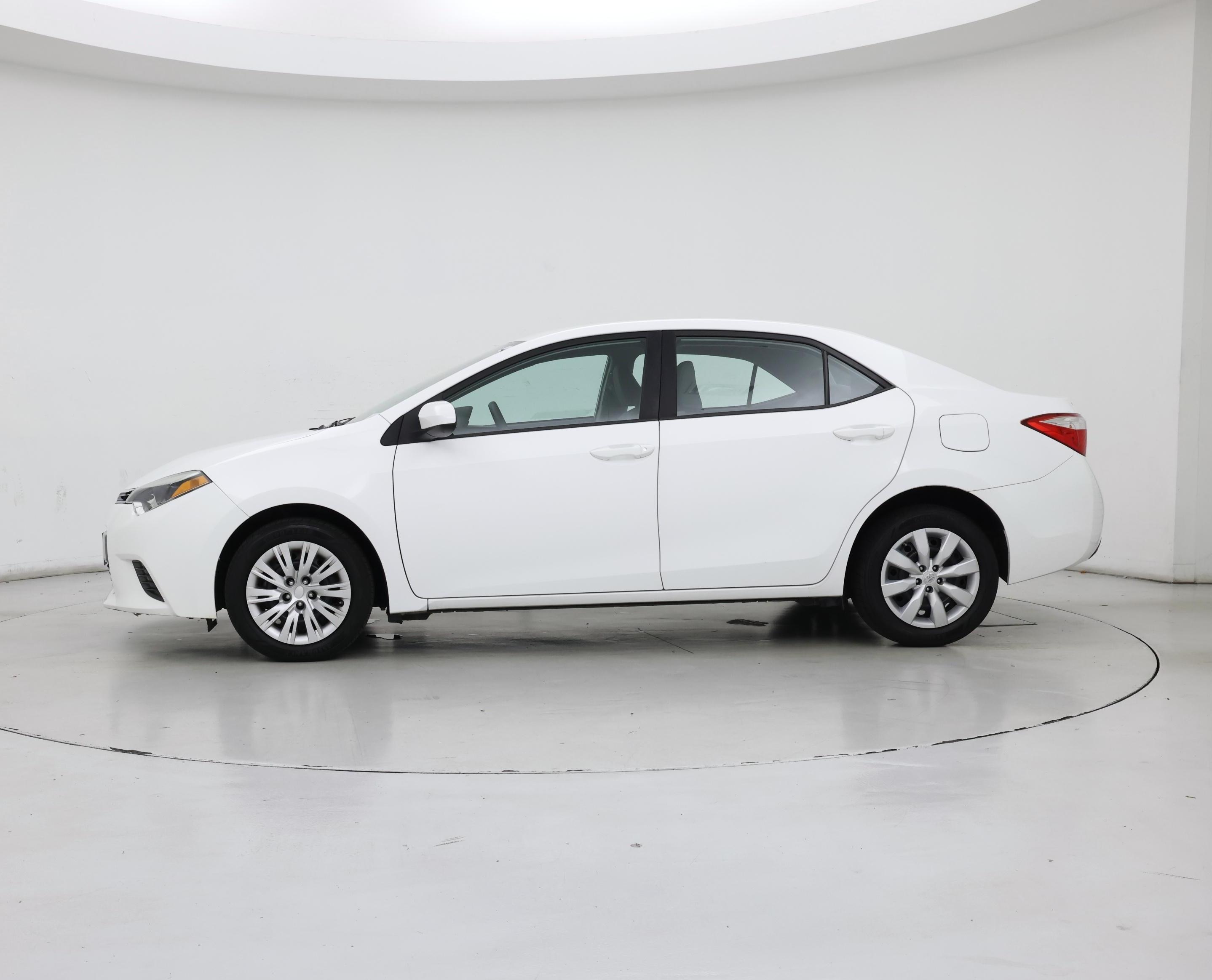 Thumbnail: 2015 Toyota Corolla - 3