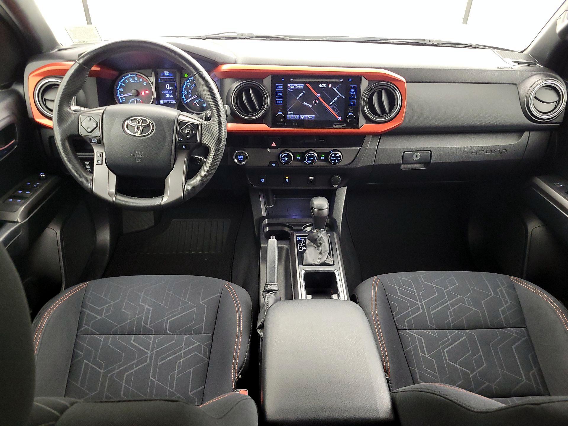 Thumbnail: 2016 Toyota Tacoma - 8