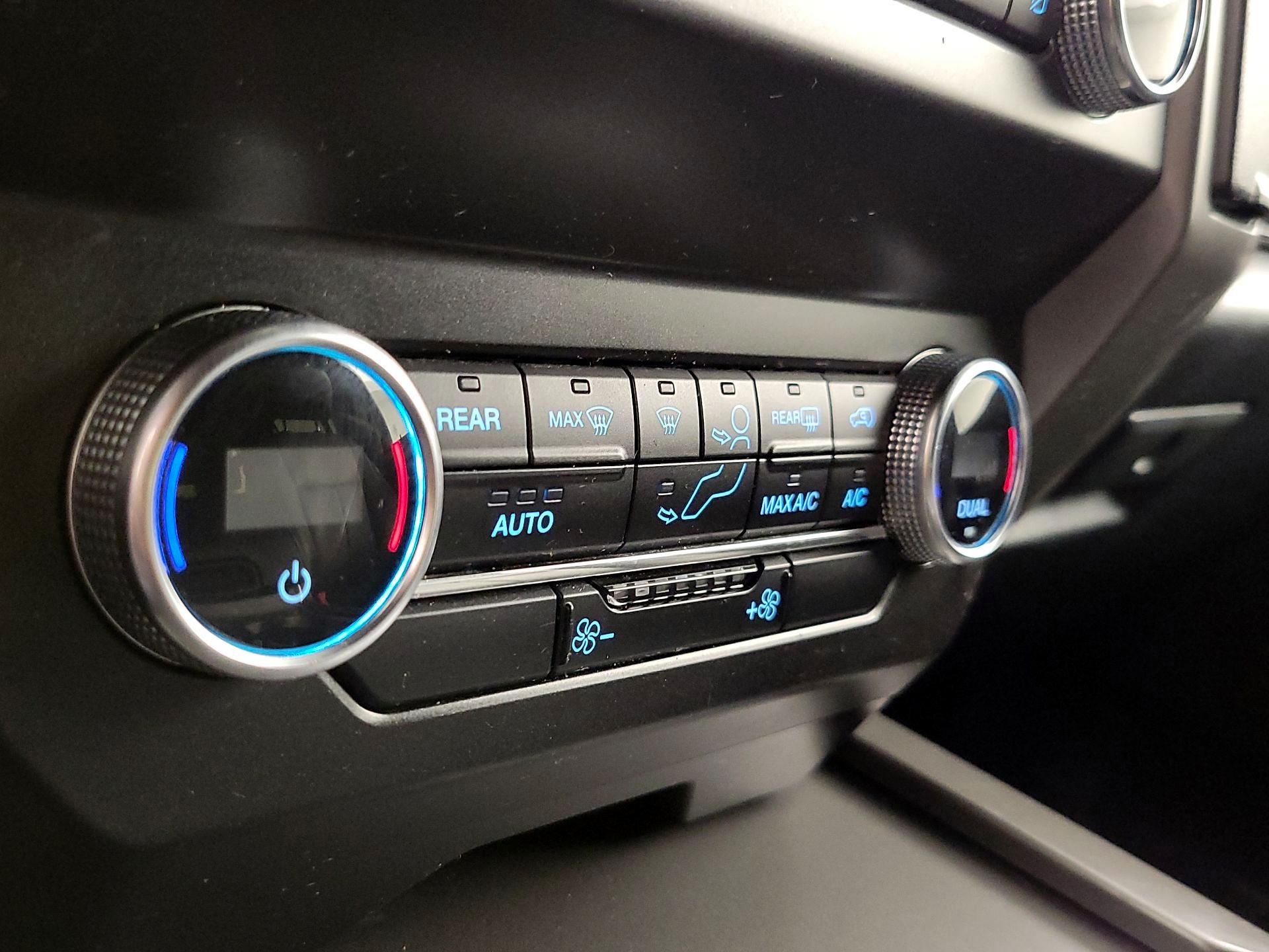 Thumbnail: 2020 Ford Expedition - 16