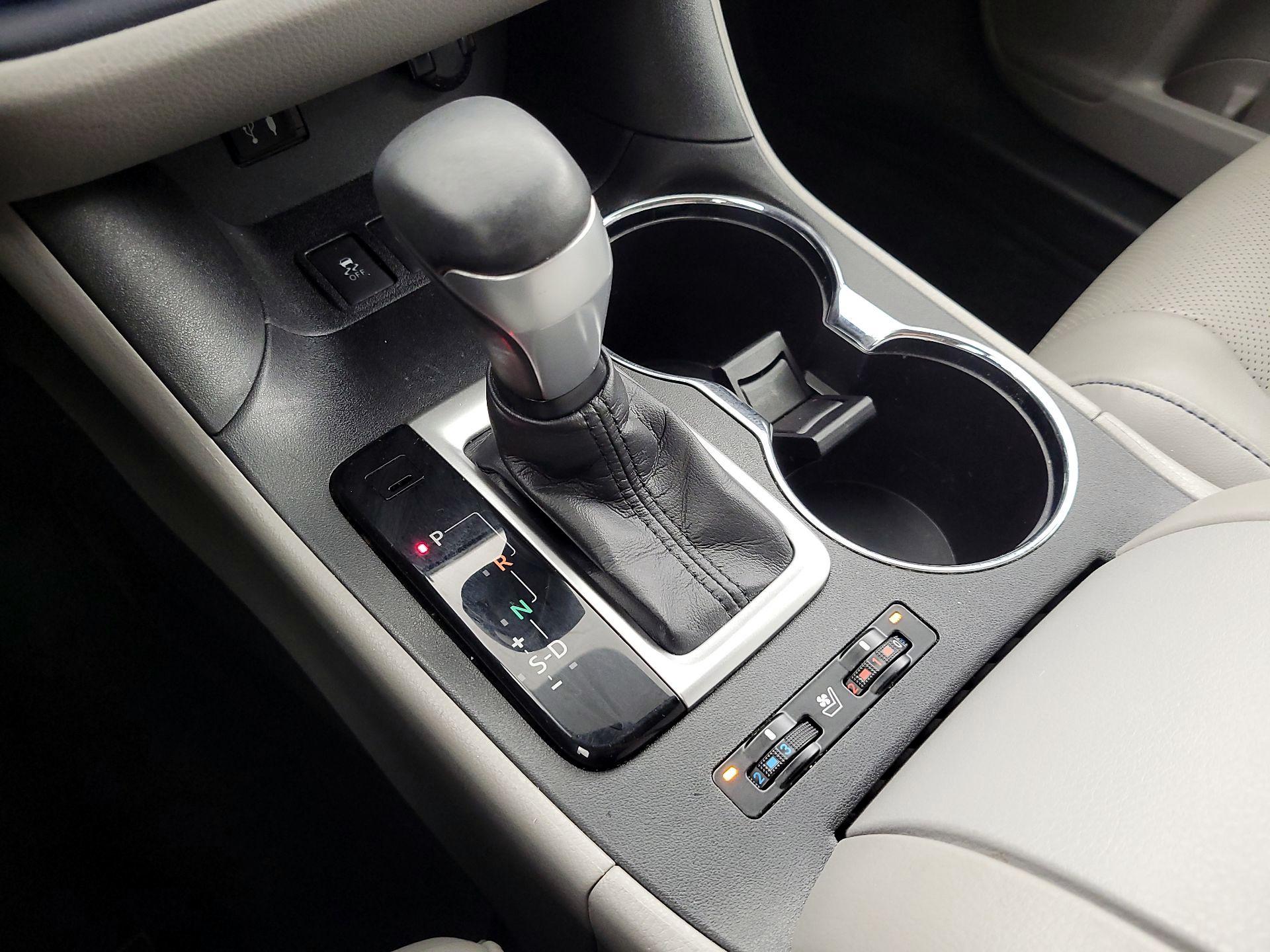 Thumbnail: 2015 Toyota Highlander - 17