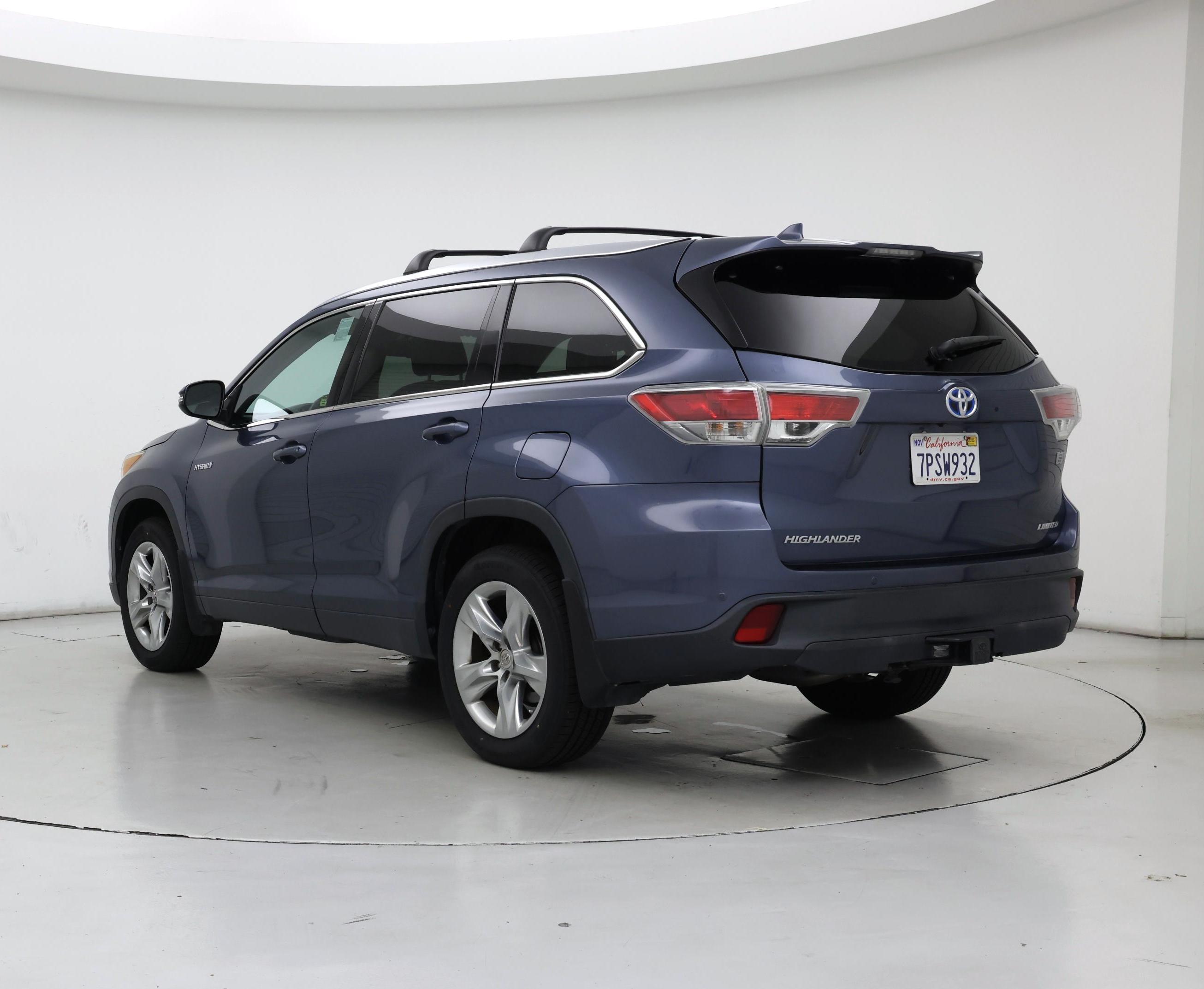 Thumbnail: 2015 Toyota Highlander - 2