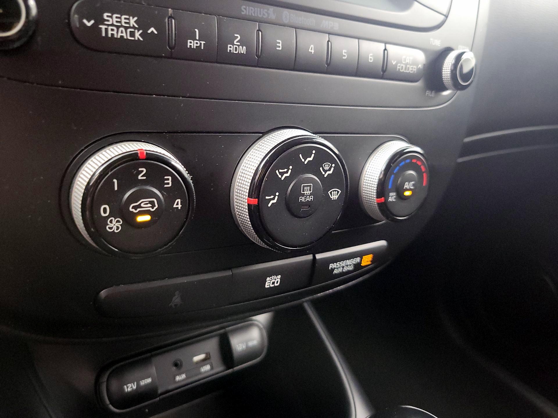 Thumbnail: 2015 Kia Soul - 15