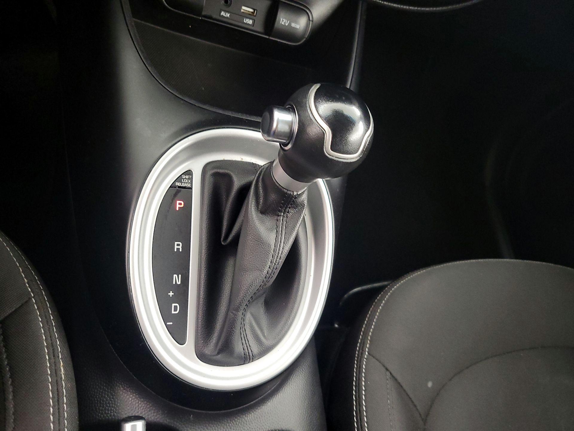 Thumbnail: 2015 Kia Soul - 16