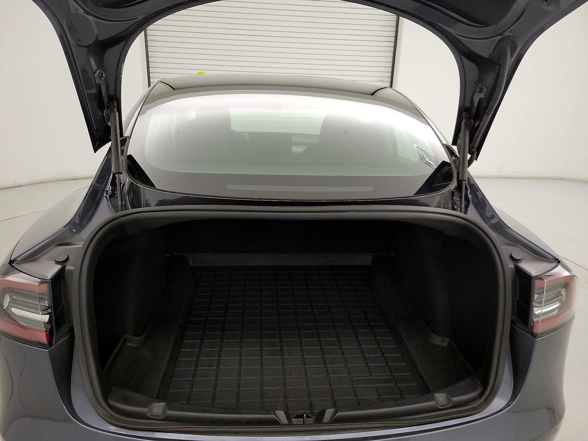 Thumbnail: 2020 Tesla Model 3 - 19