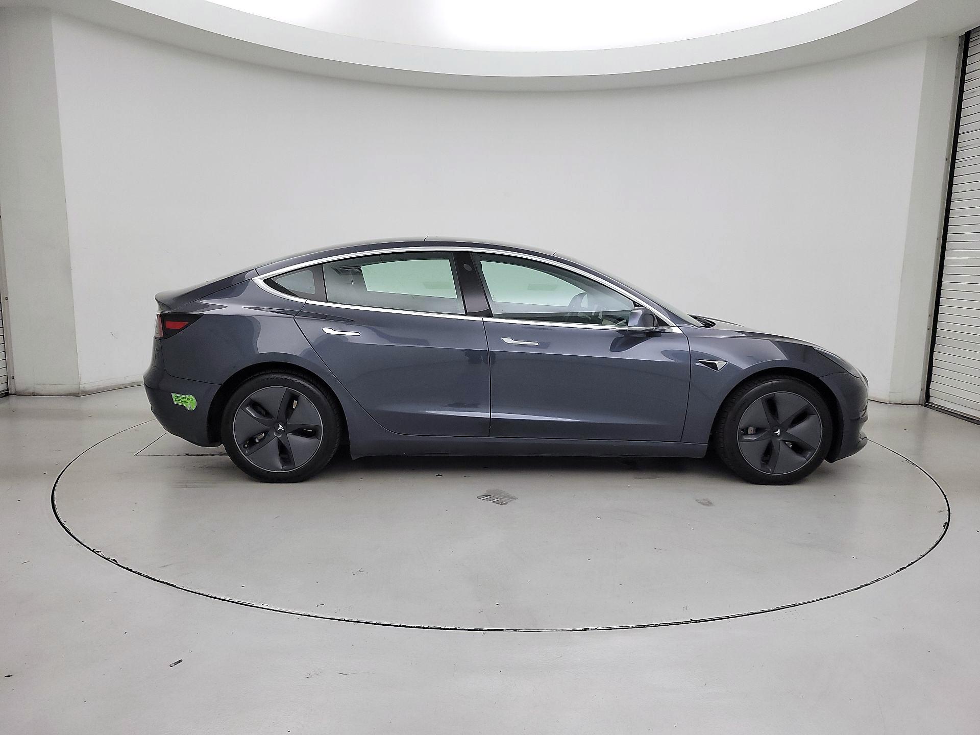 Thumbnail: 2020 Tesla Model 3 - 4