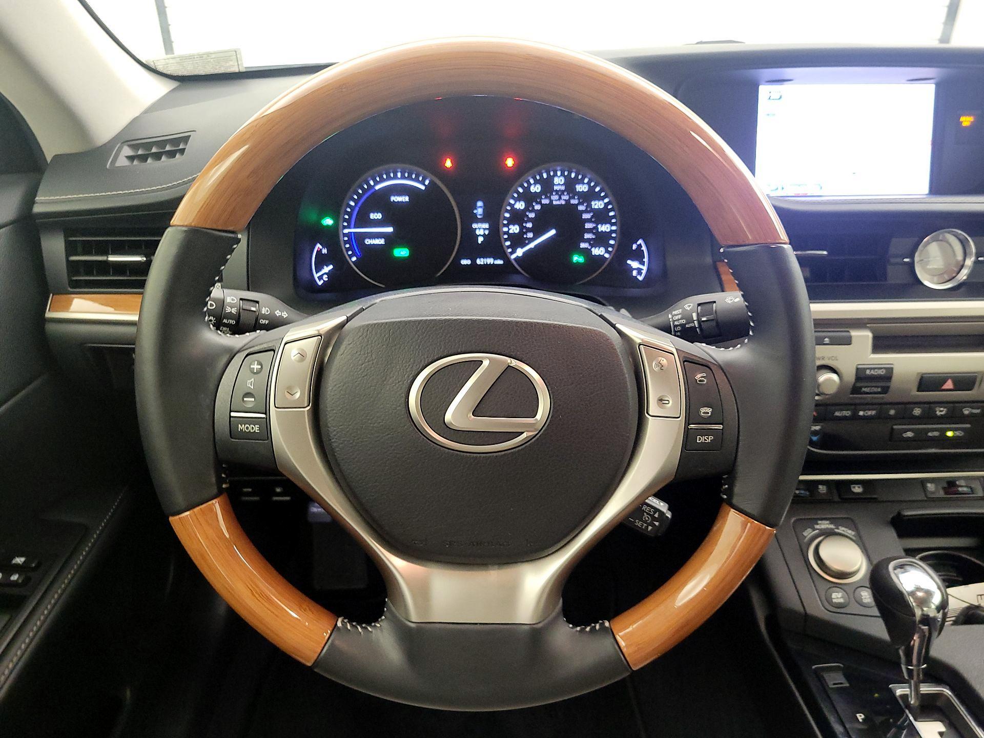 Thumbnail: 2013 Lexus ES - 10