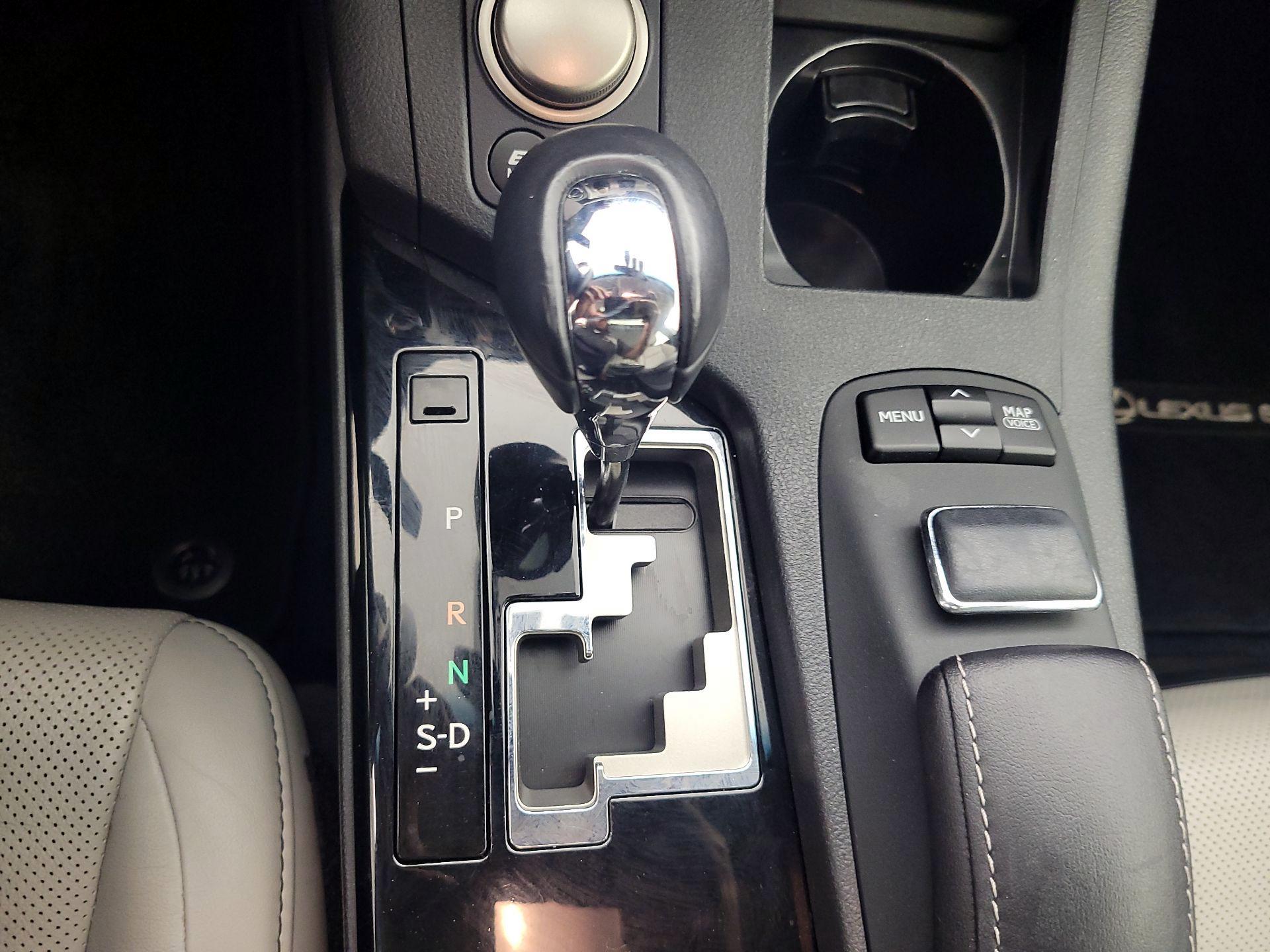 Thumbnail: 2013 Lexus ES - 17