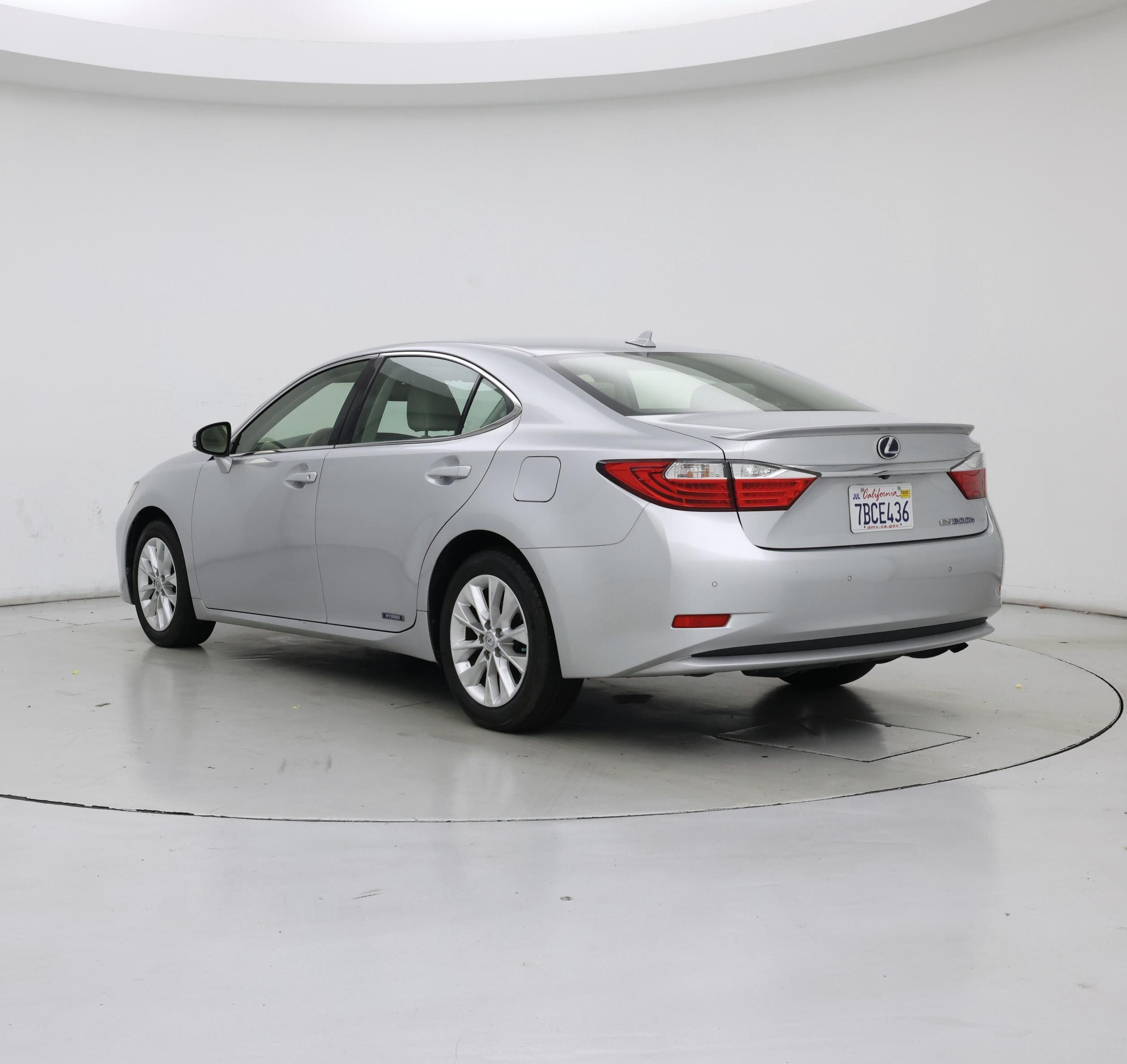 Thumbnail: 2013 Lexus ES - 2