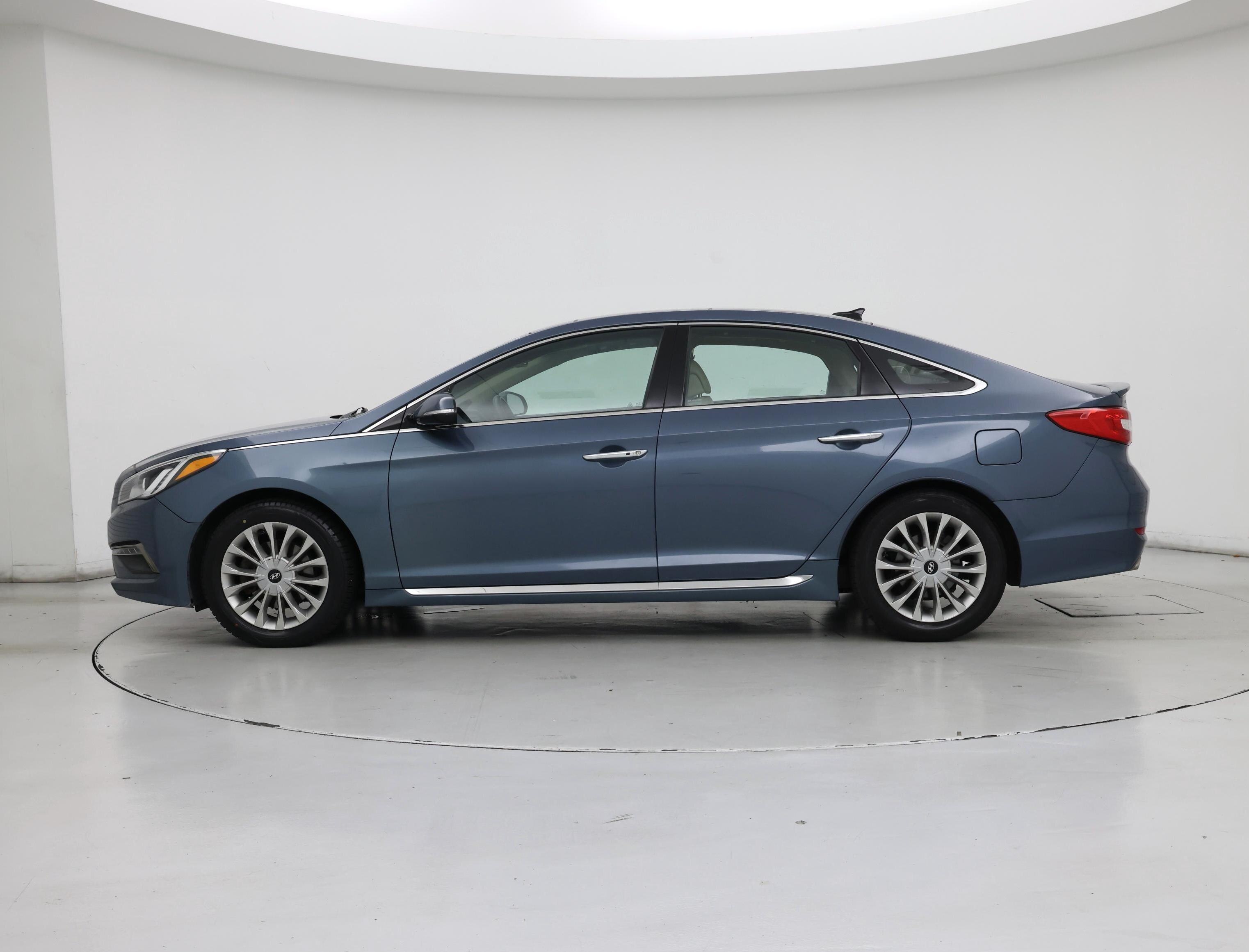 Thumbnail: 2015 Hyundai Sonata - 3