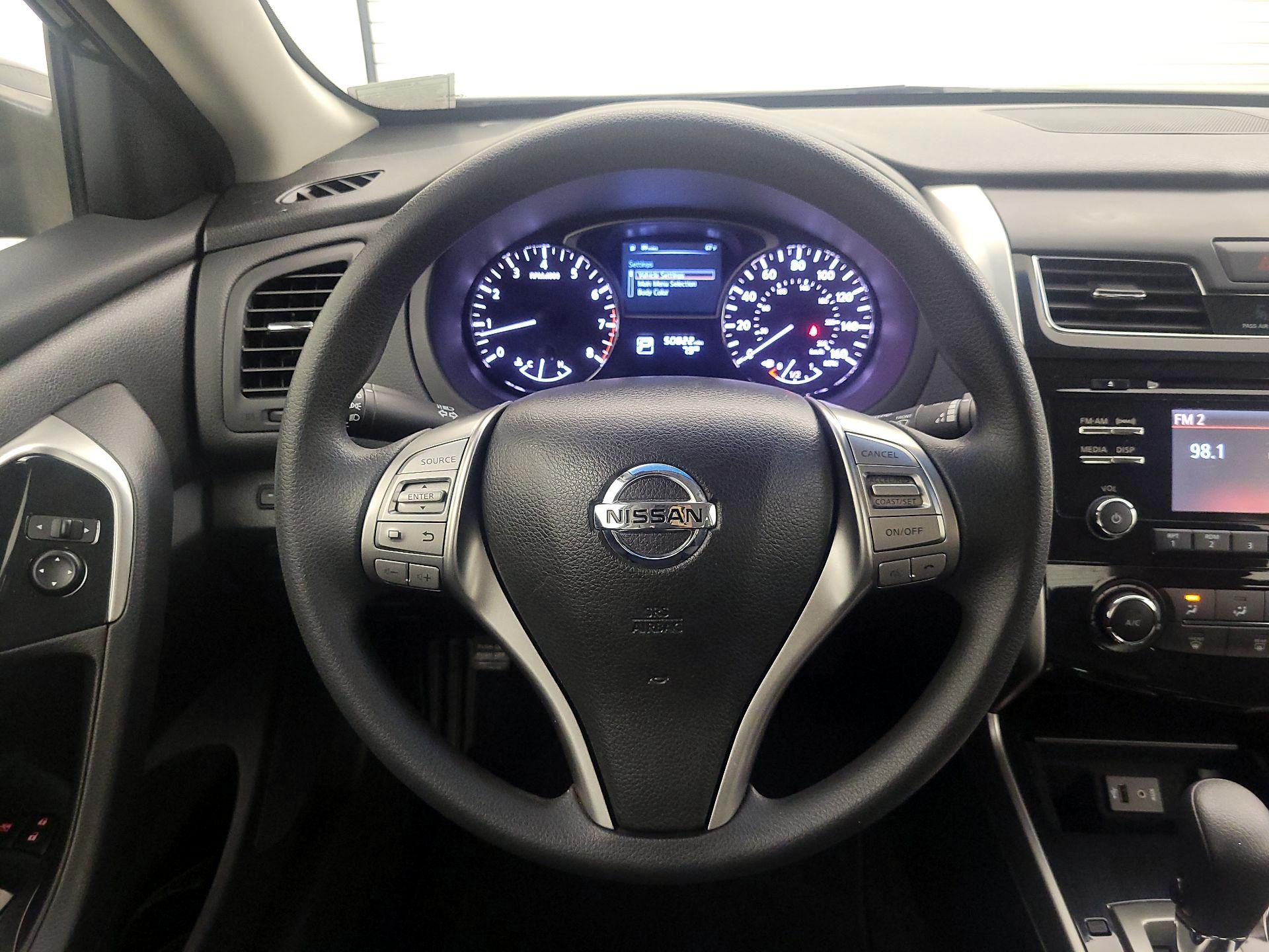 Thumbnail: 2014 Nissan Altima - 10
