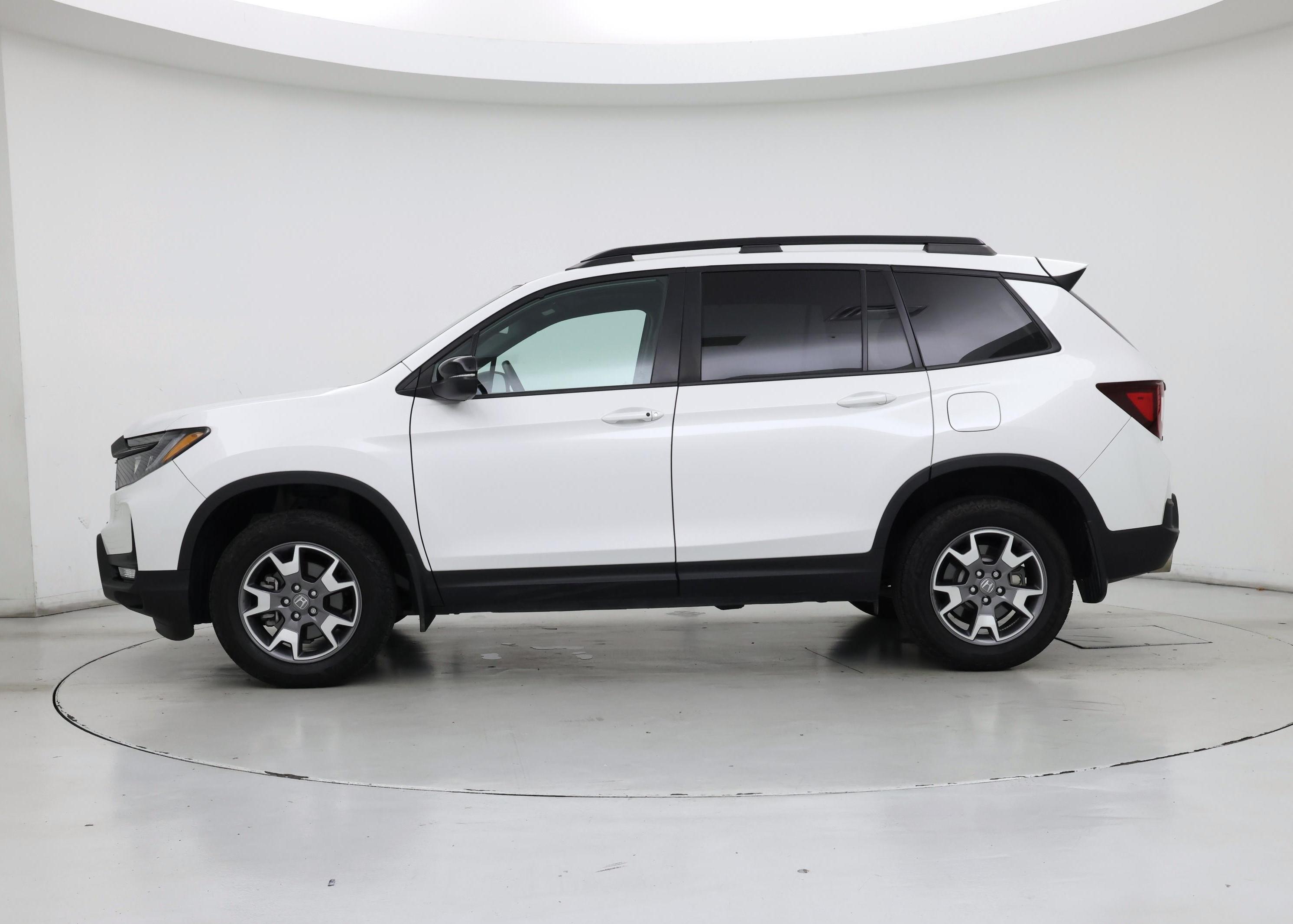 Thumbnail: 2023 Honda Passport - 3