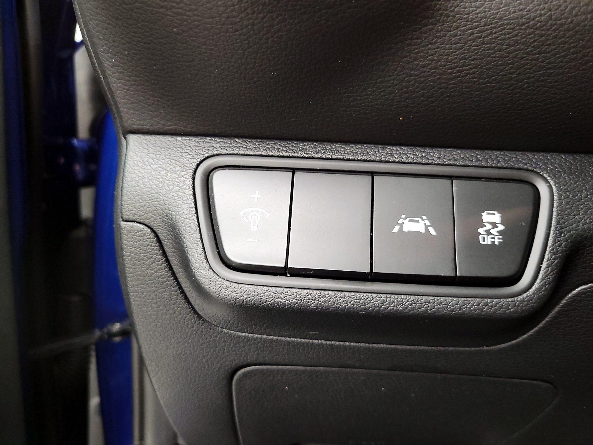 Thumbnail: 2021 Kia Forte - 11