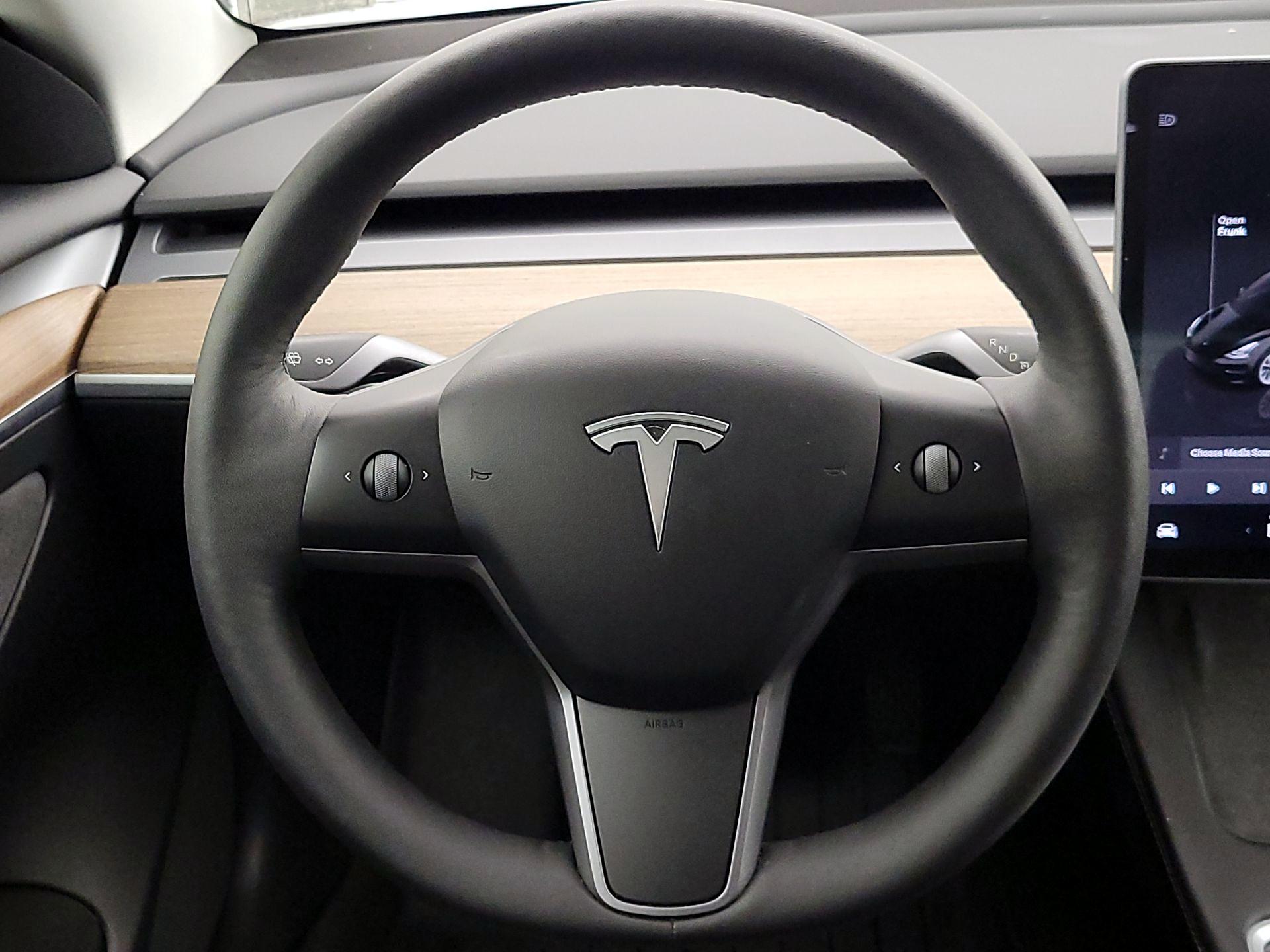 Thumbnail: 2022 Tesla Model 3 - 10