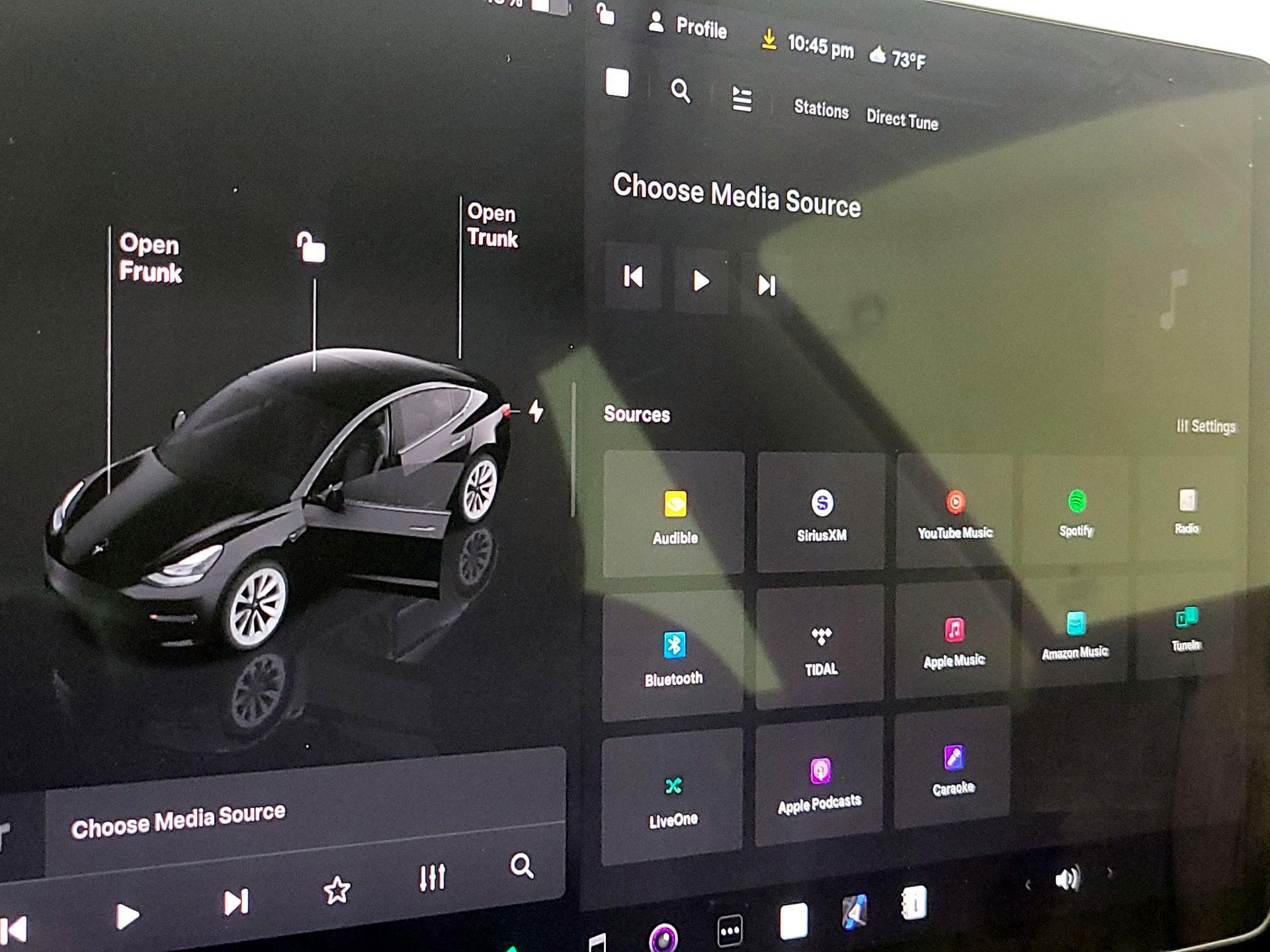Thumbnail: 2022 Tesla Model 3 - 15