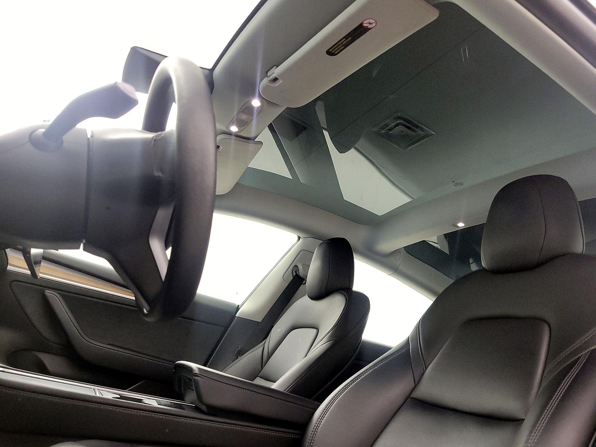 Thumbnail: 2022 Tesla Model 3 - 18