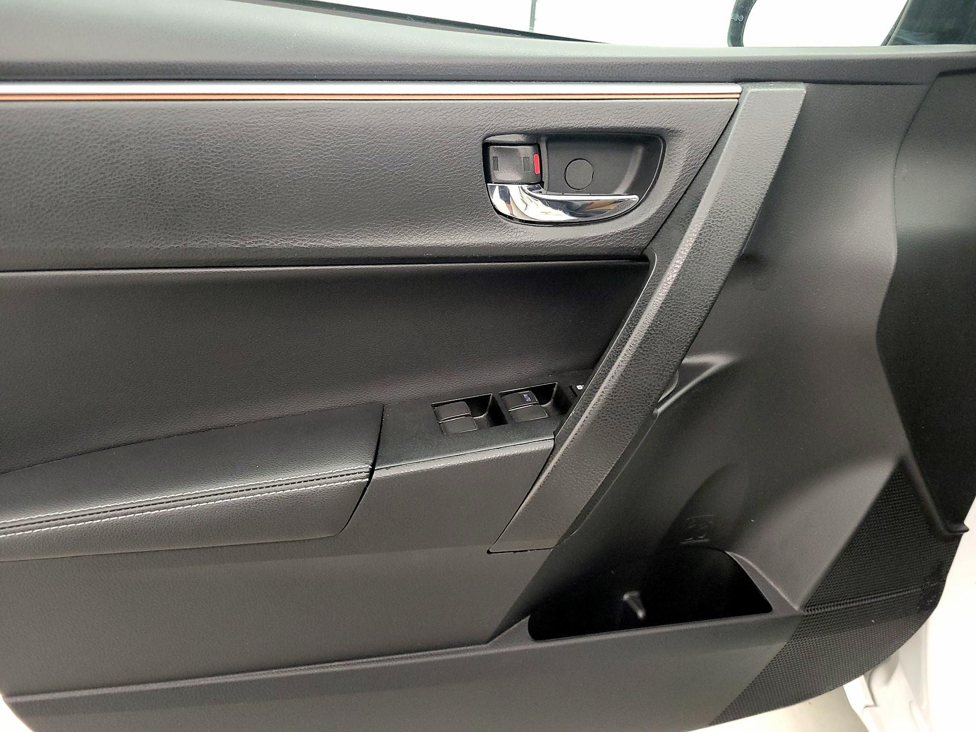 Thumbnail: 2014 Toyota Corolla - 12