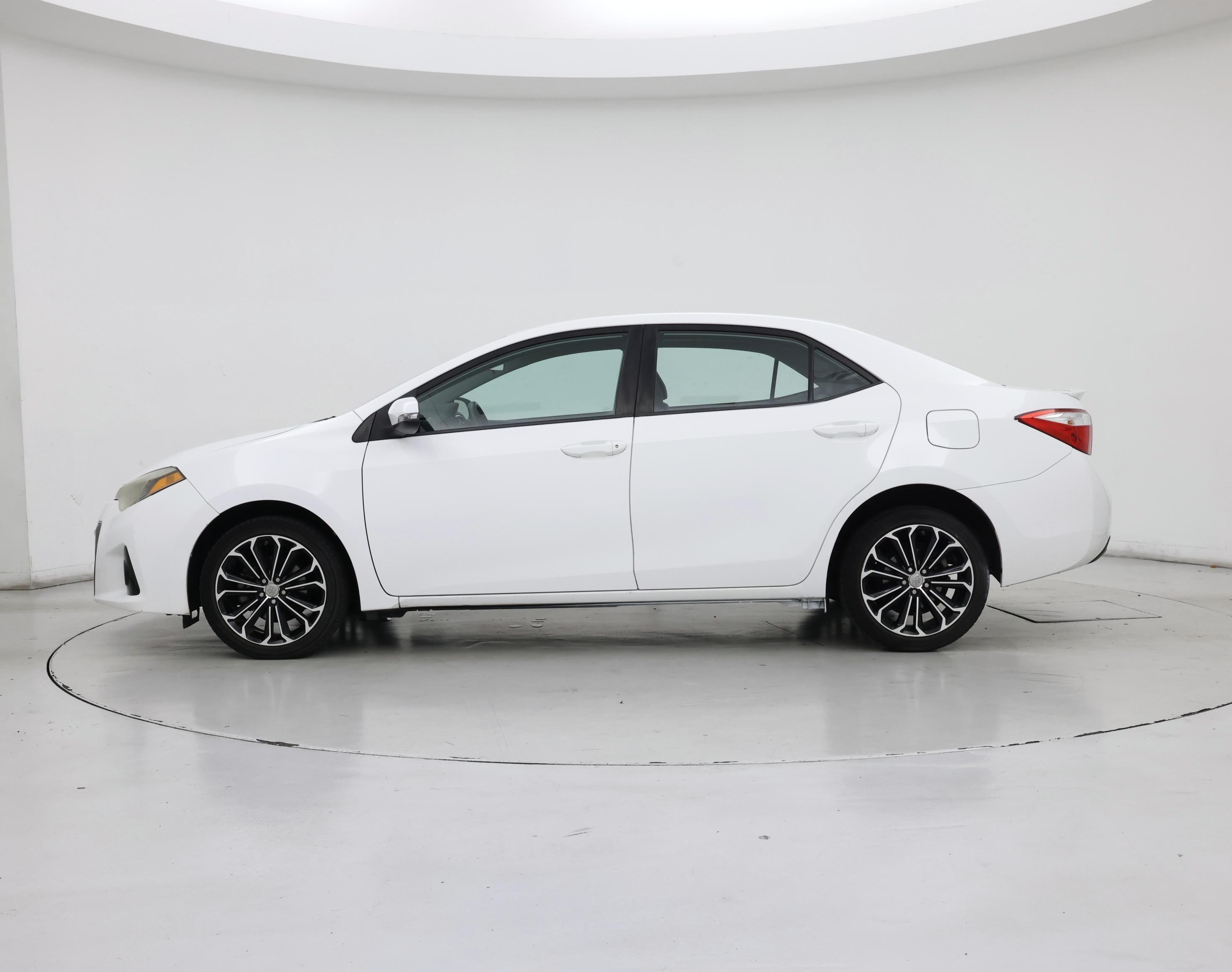 Thumbnail: 2014 Toyota Corolla - 3