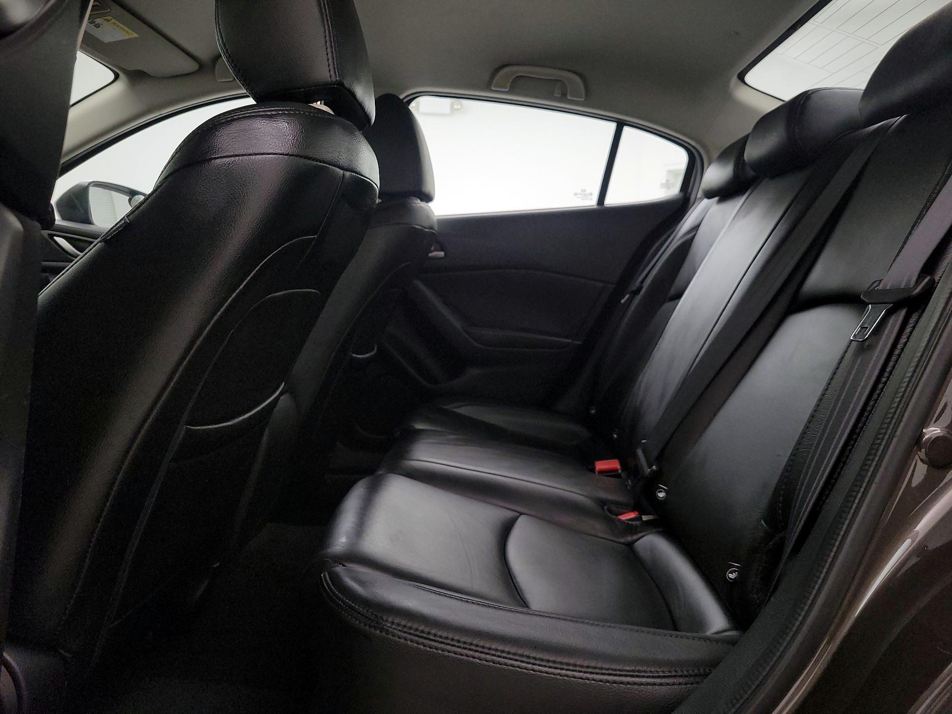 Thumbnail: 2016 Mazda Mazda3 - 19