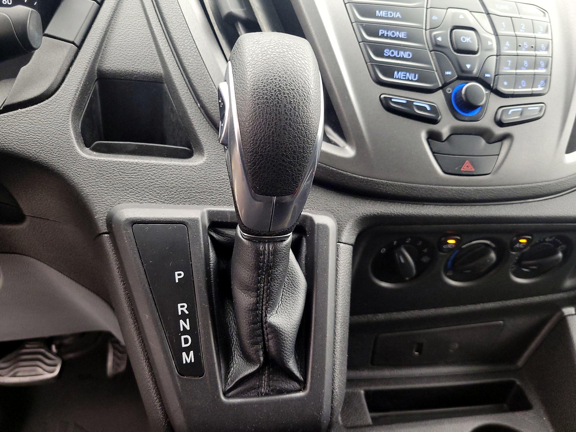 Thumbnail: 2018 Ford Transit Series - 17
