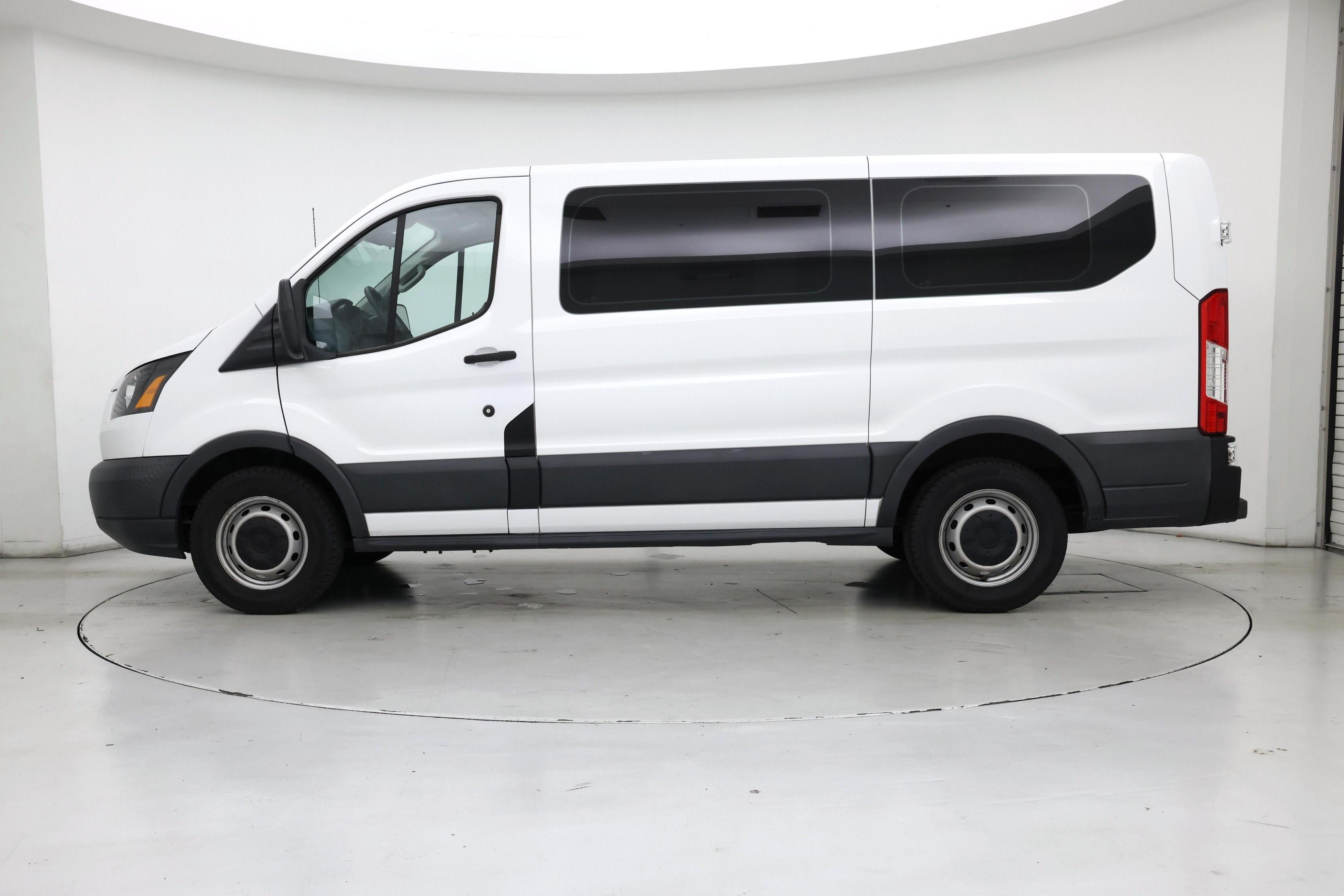 Thumbnail: 2018 Ford Transit Series - 3