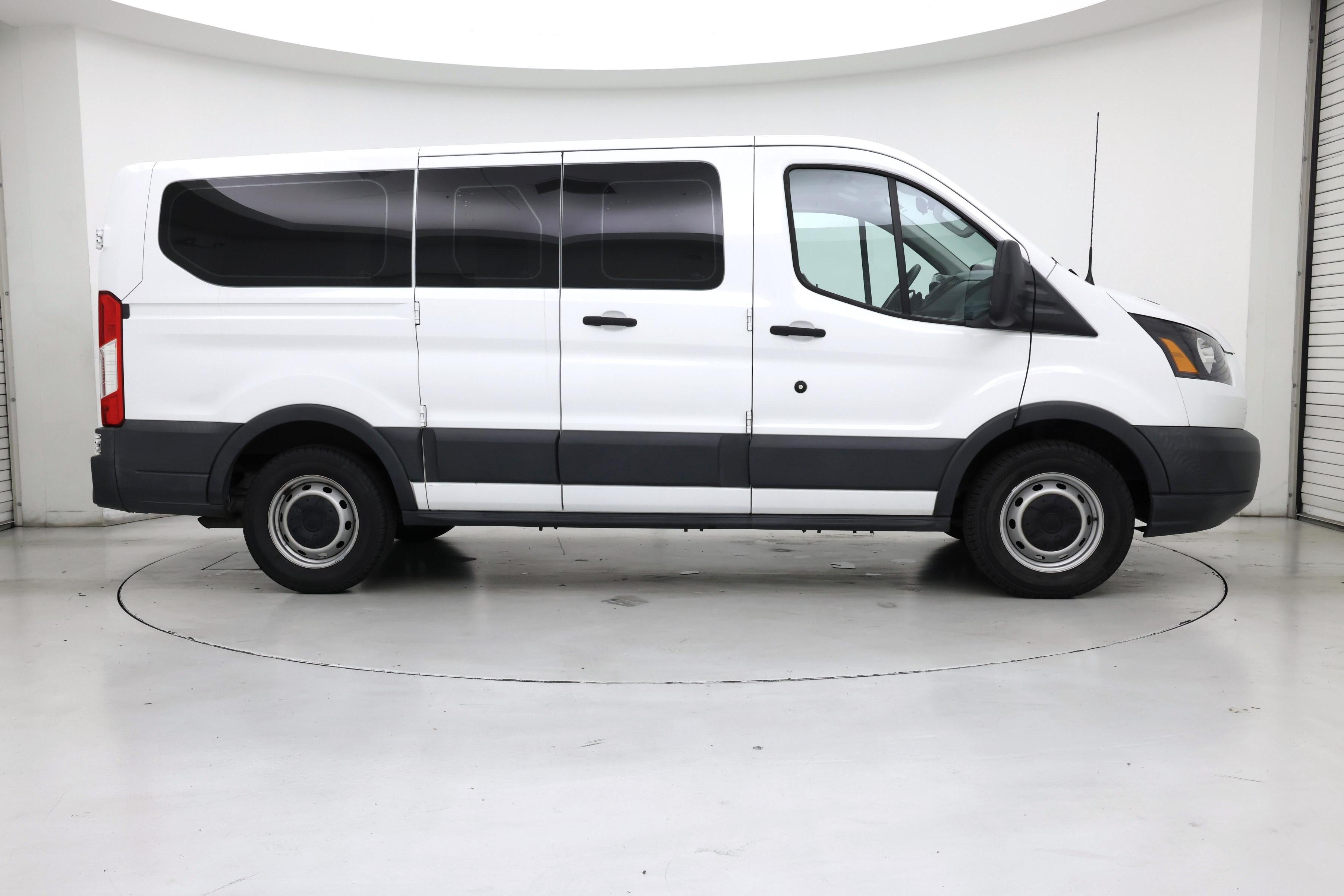 Thumbnail: 2018 Ford Transit Series - 7