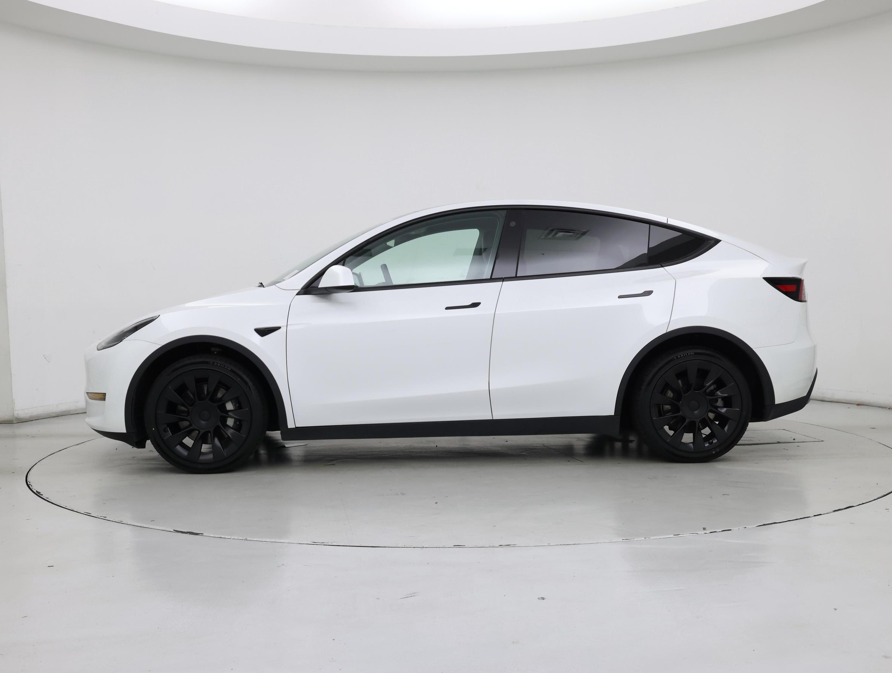 Thumbnail: 2023 Tesla Model Y - 3