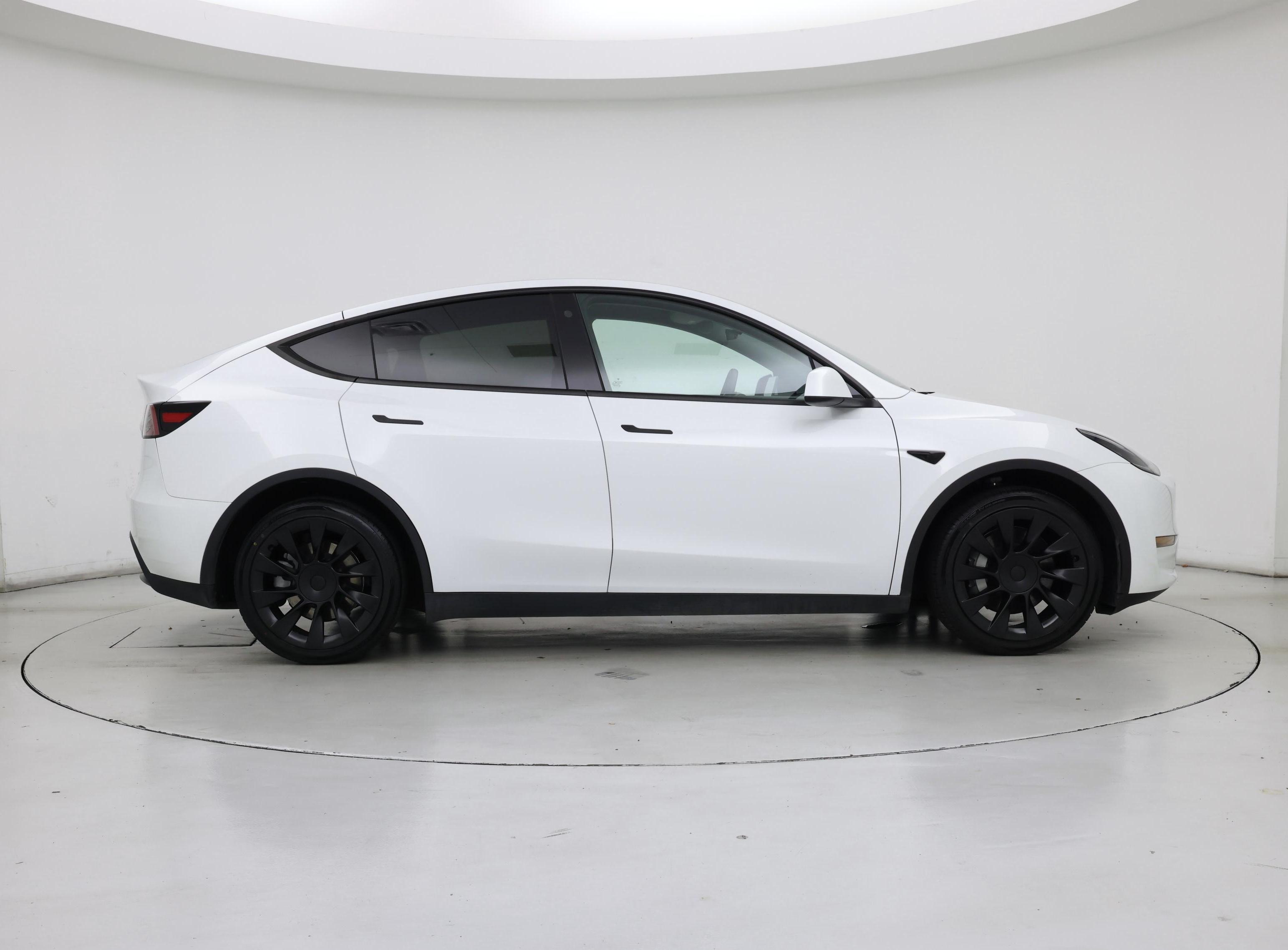 Thumbnail: 2023 Tesla Model Y - 7