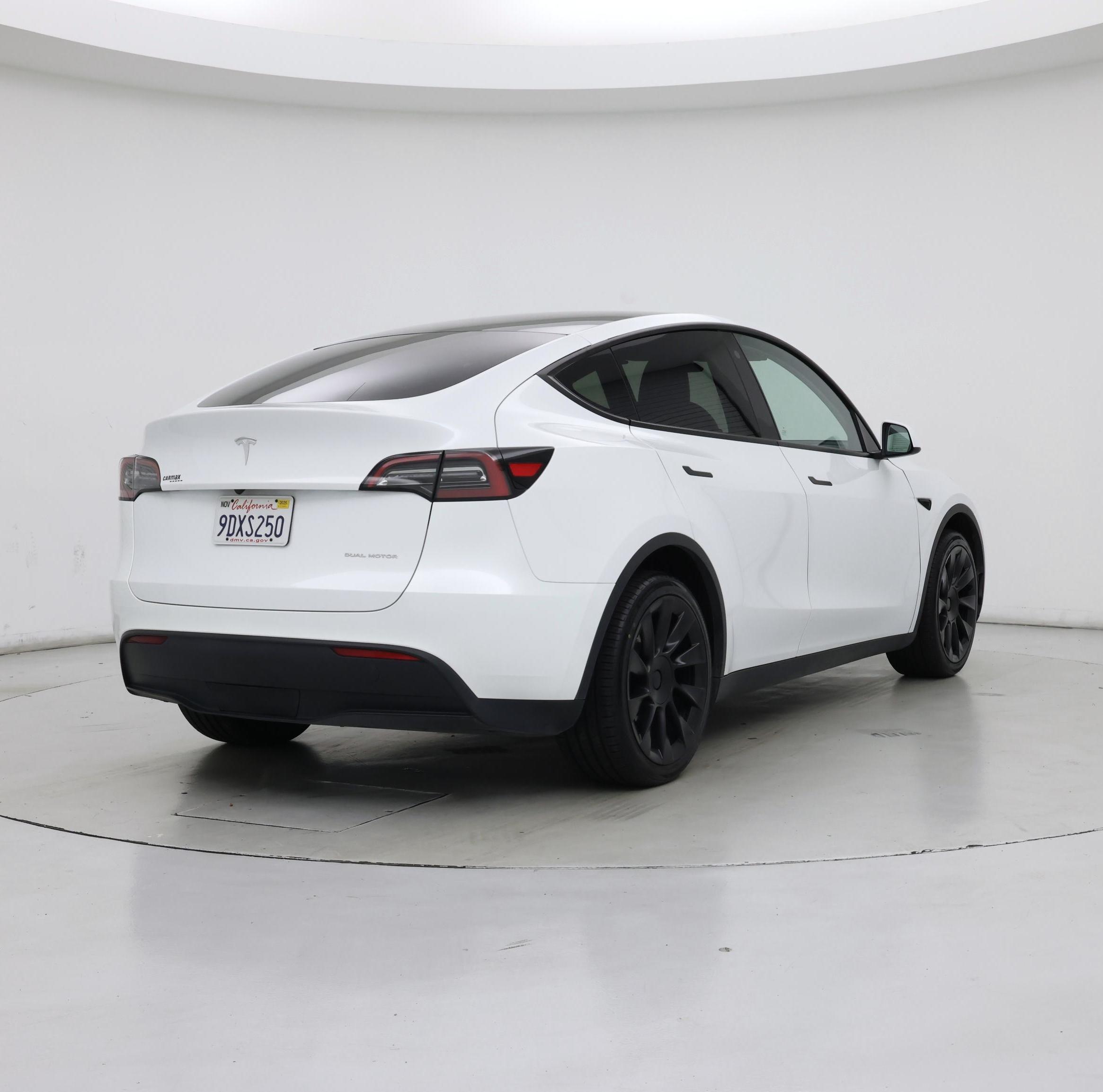 Thumbnail: 2023 Tesla Model Y - 8