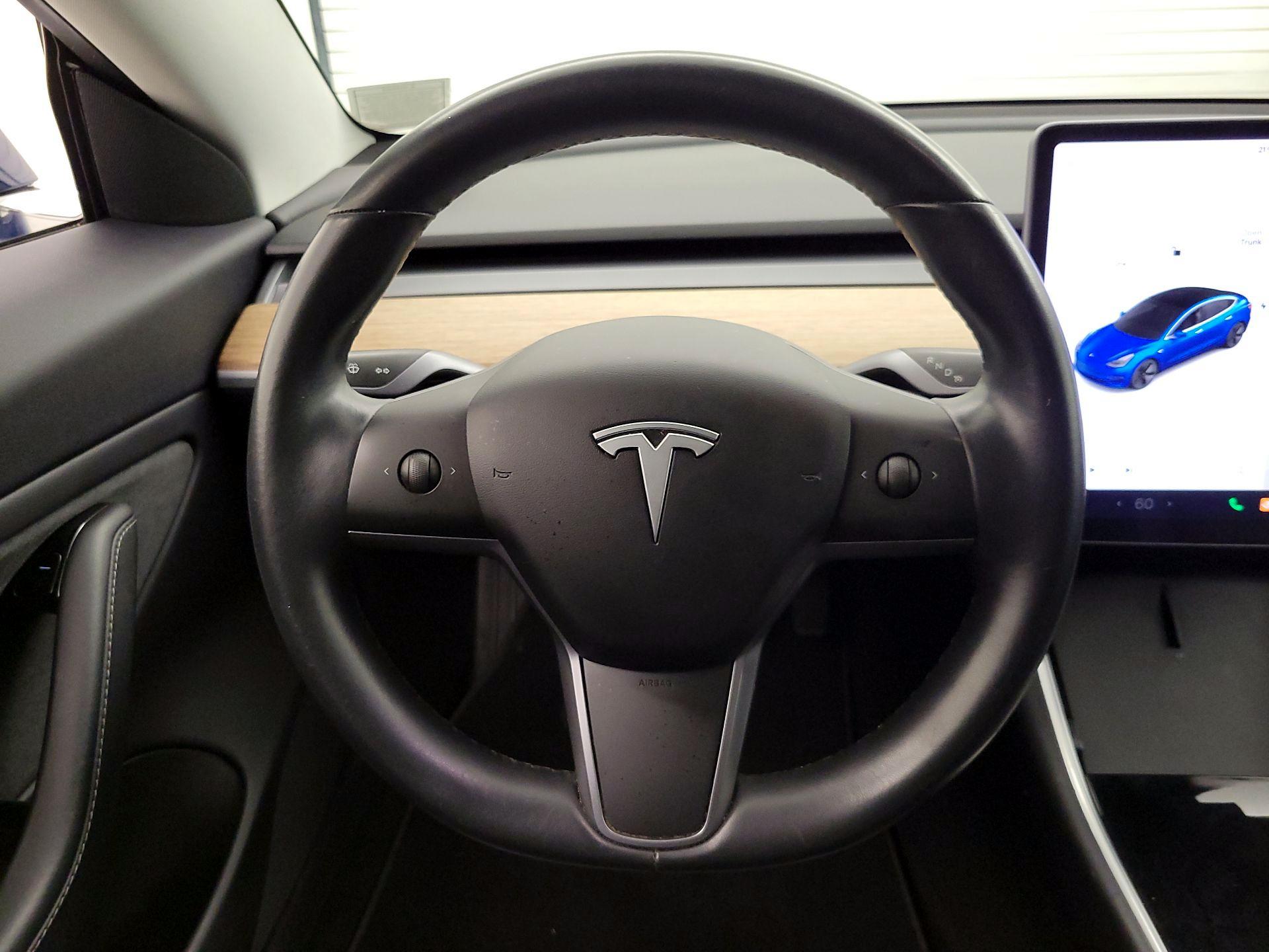 Thumbnail: 2019 Tesla Model 3 - 10