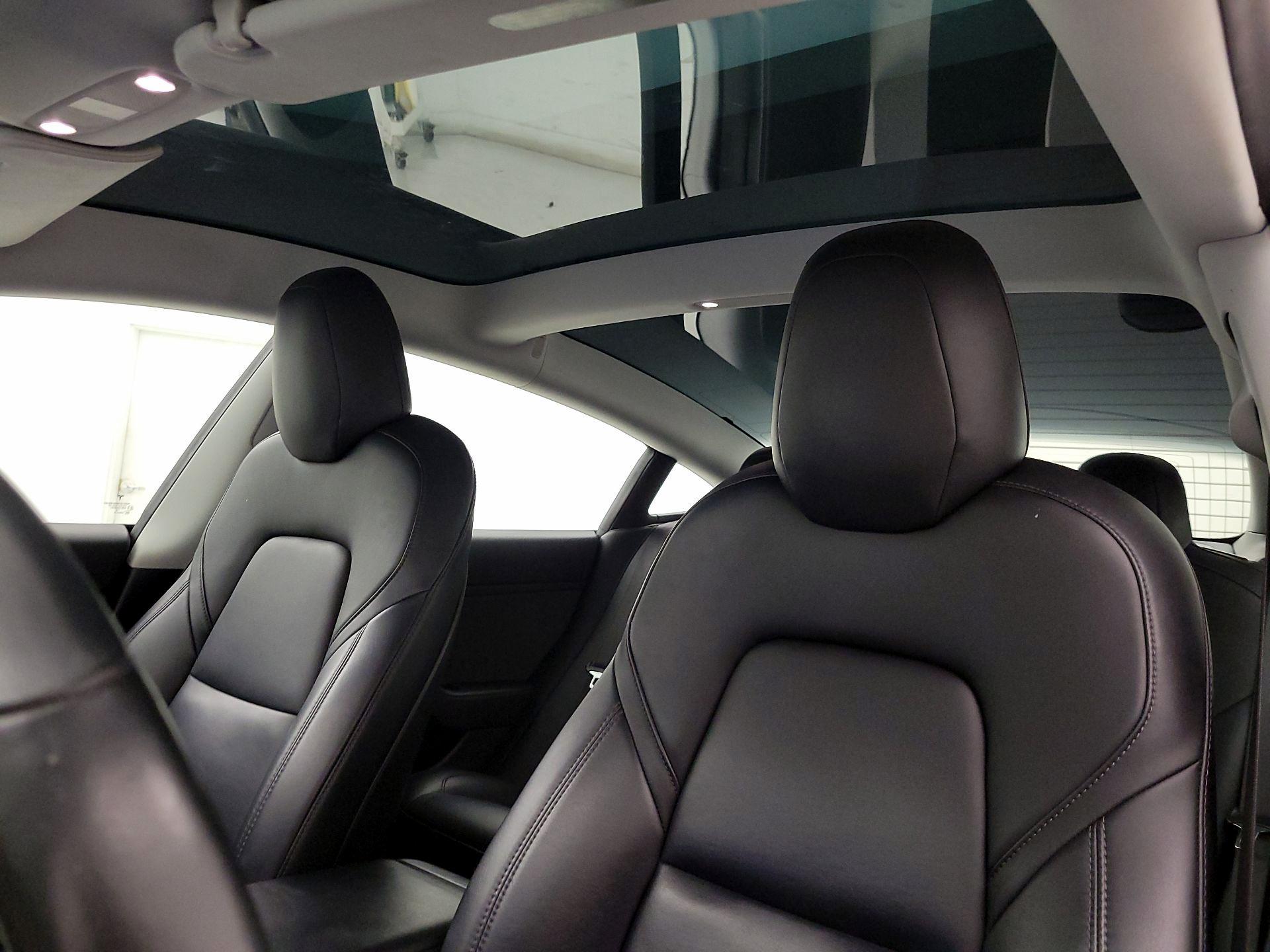 Thumbnail: 2019 Tesla Model 3 - 18