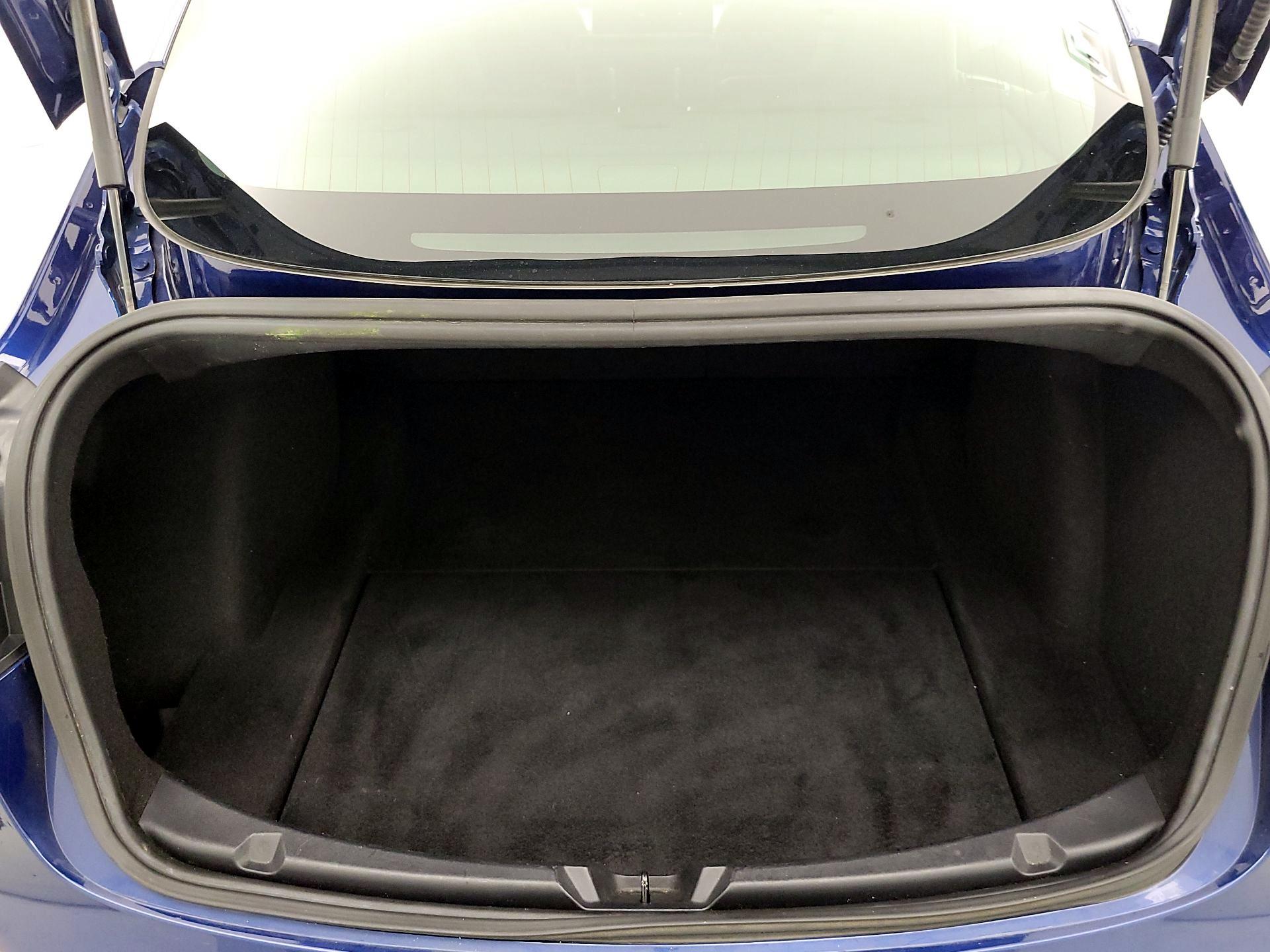 Thumbnail: 2019 Tesla Model 3 - 20