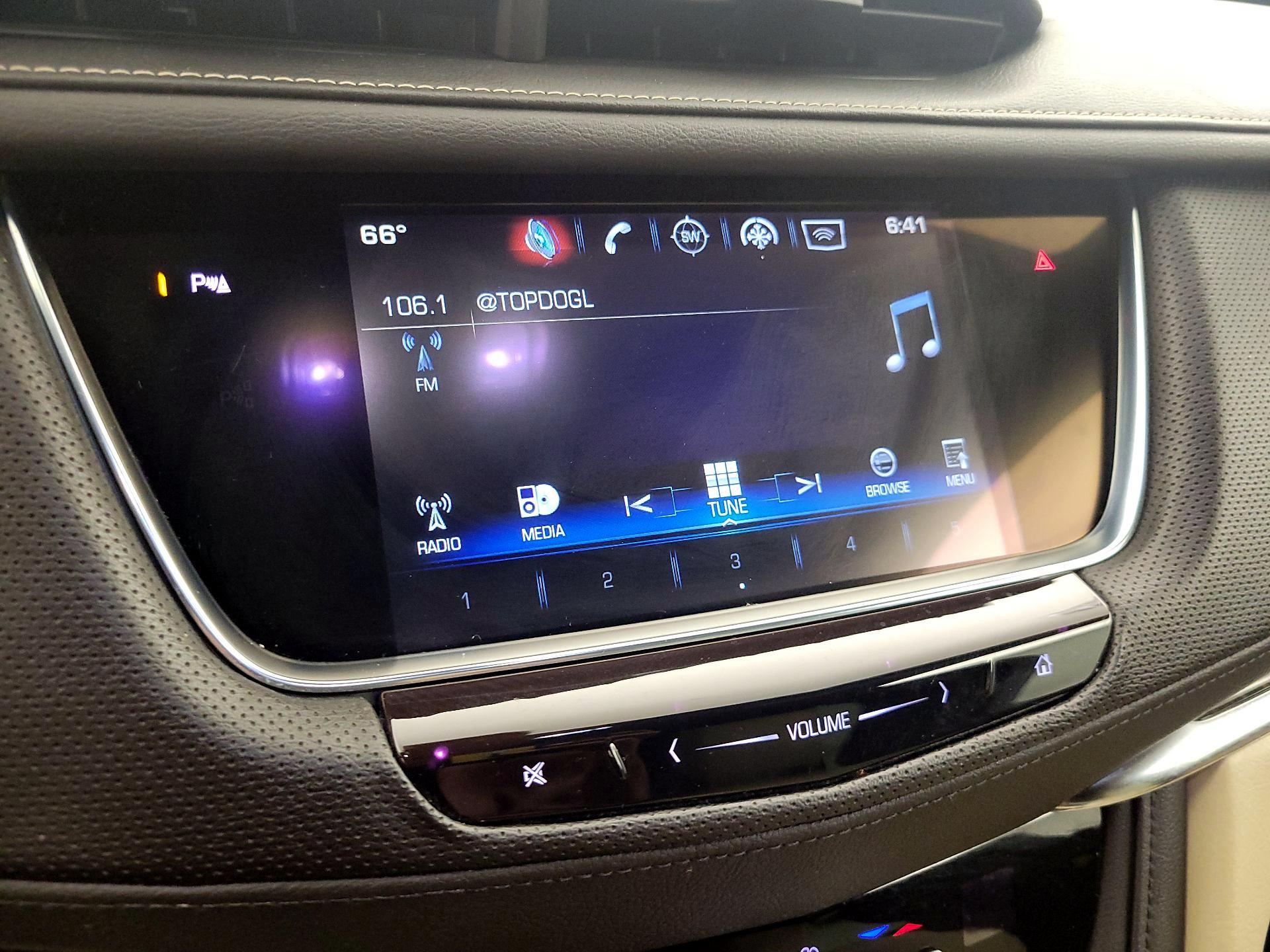 Thumbnail: 2017 Cadillac XT5 - 14