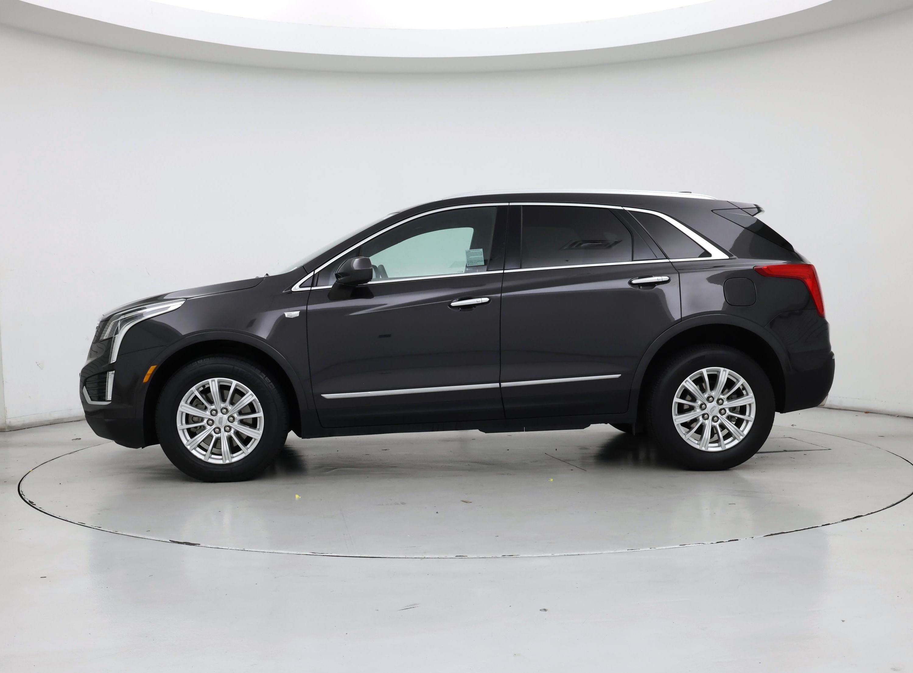 Thumbnail: 2017 Cadillac XT5 - 3