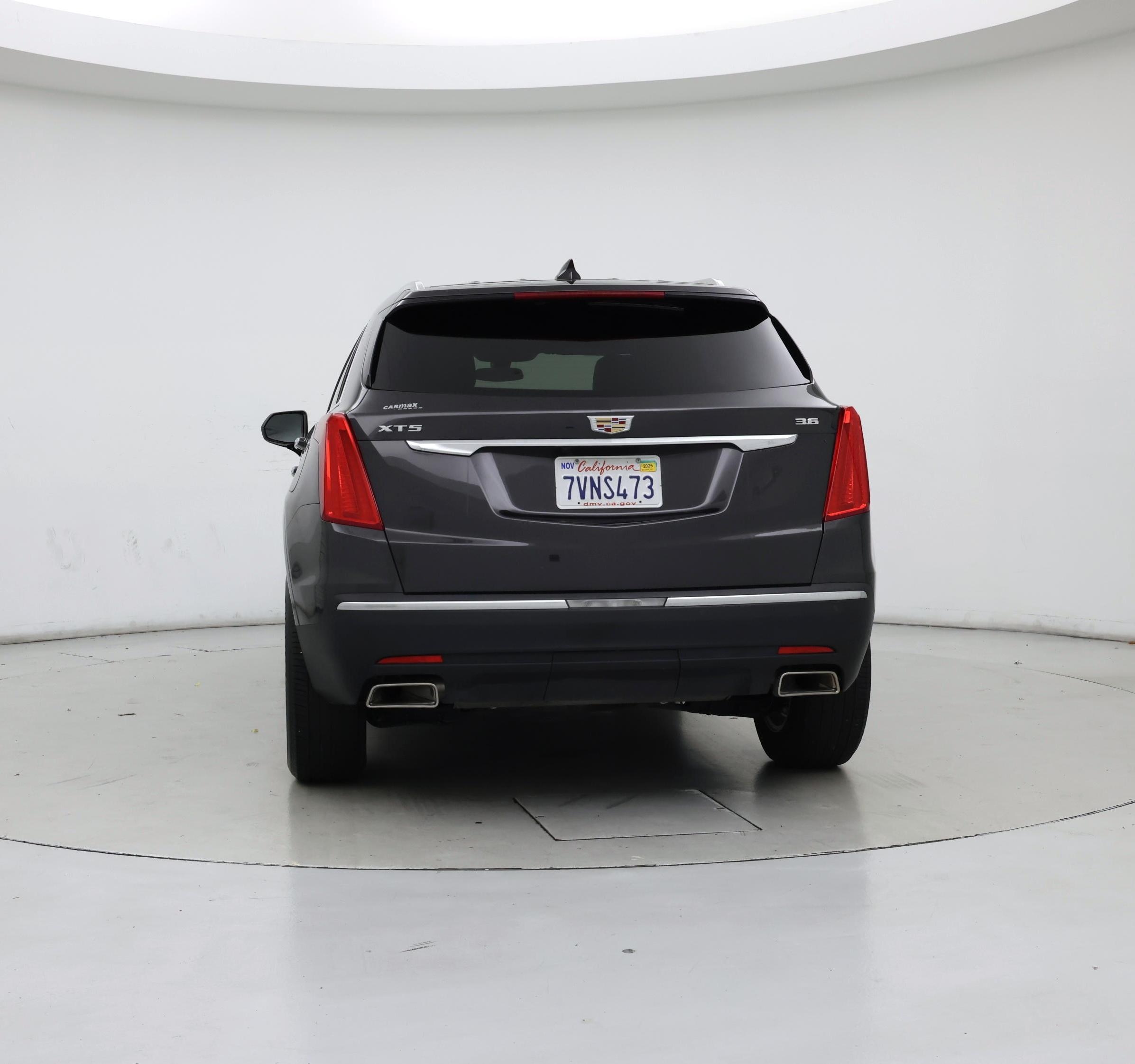 Thumbnail: 2017 Cadillac XT5 - 6