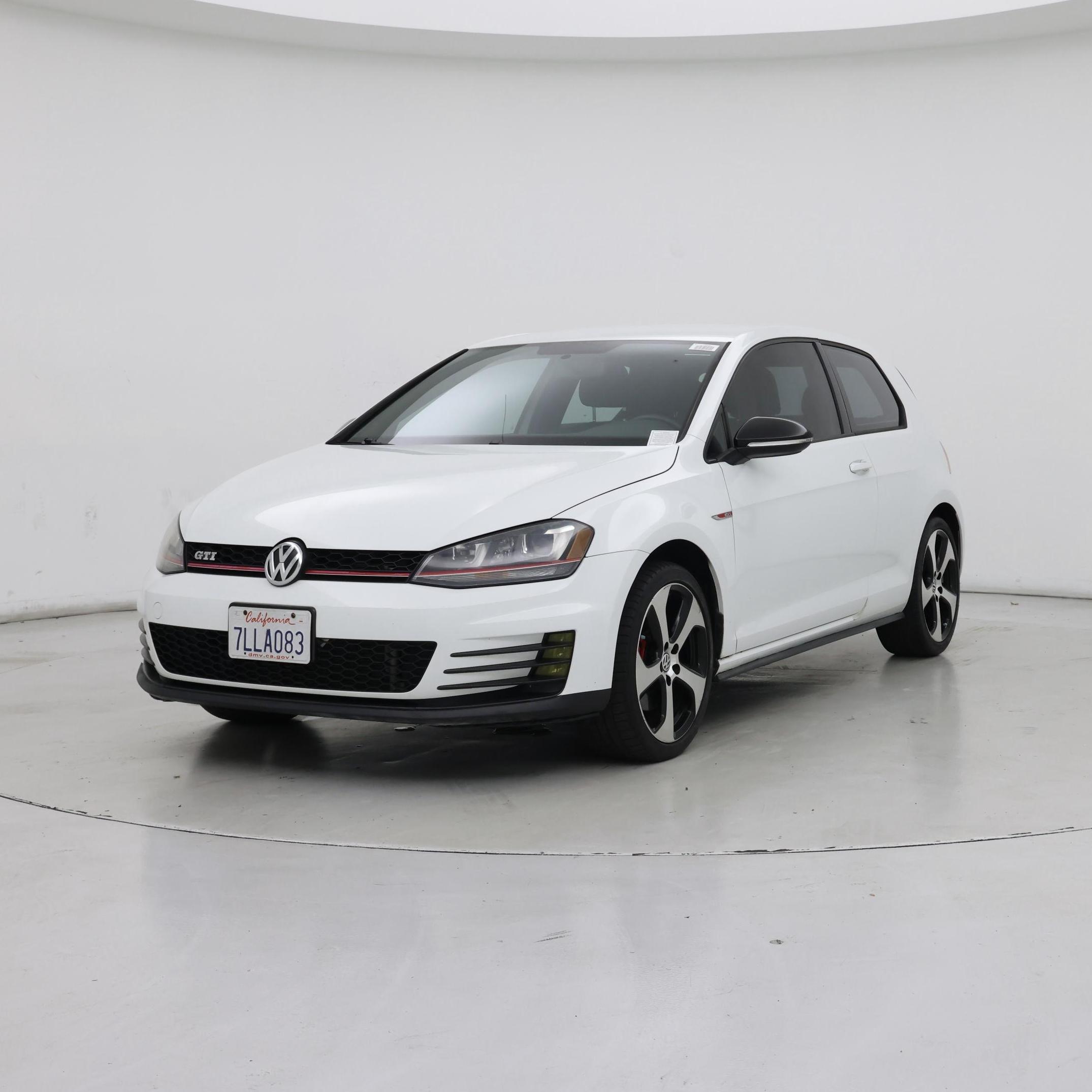 Thumbnail: 2015 Volkswagen Golf - 4