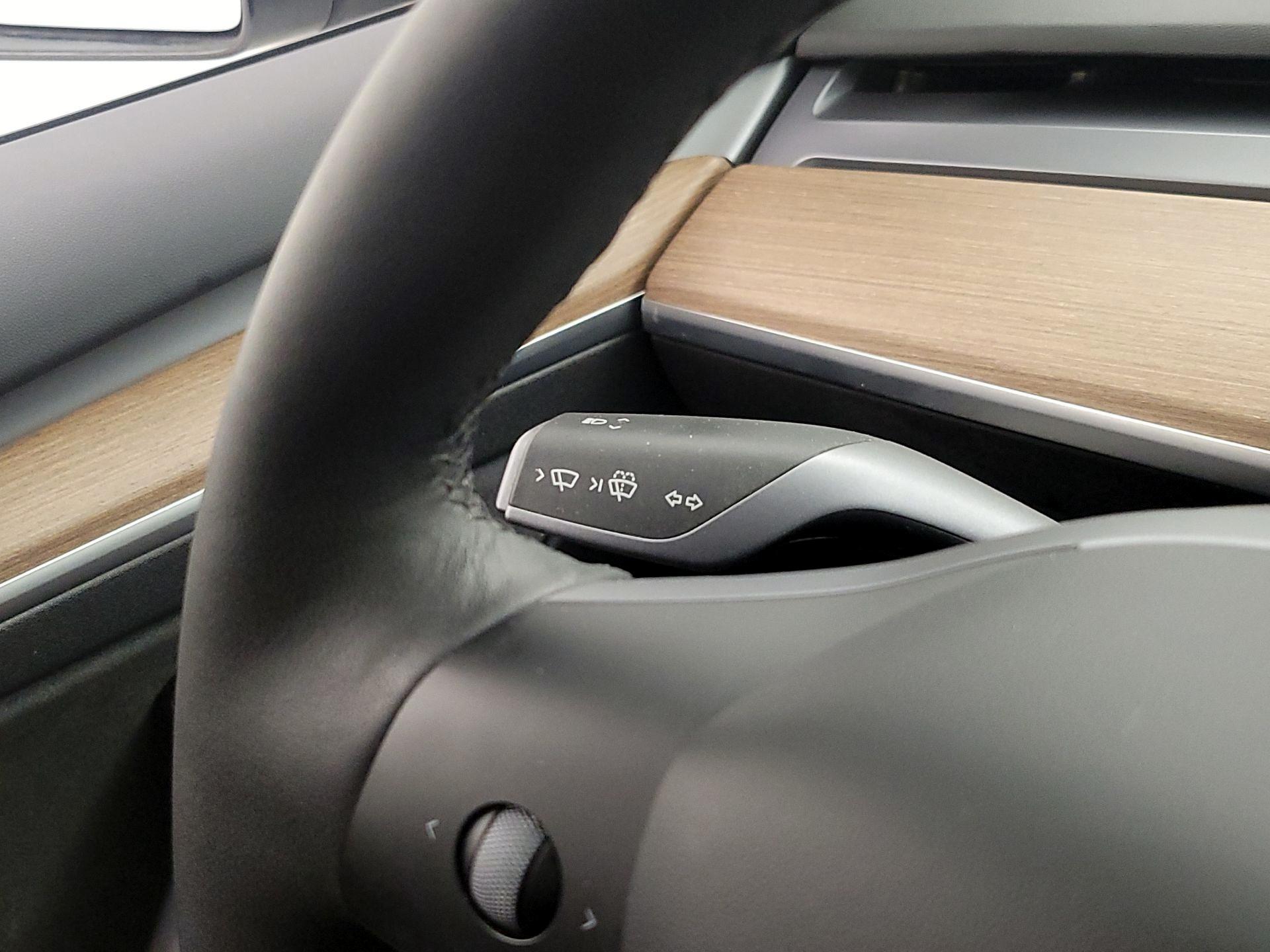 Thumbnail: 2022 Tesla Model 3 - 13