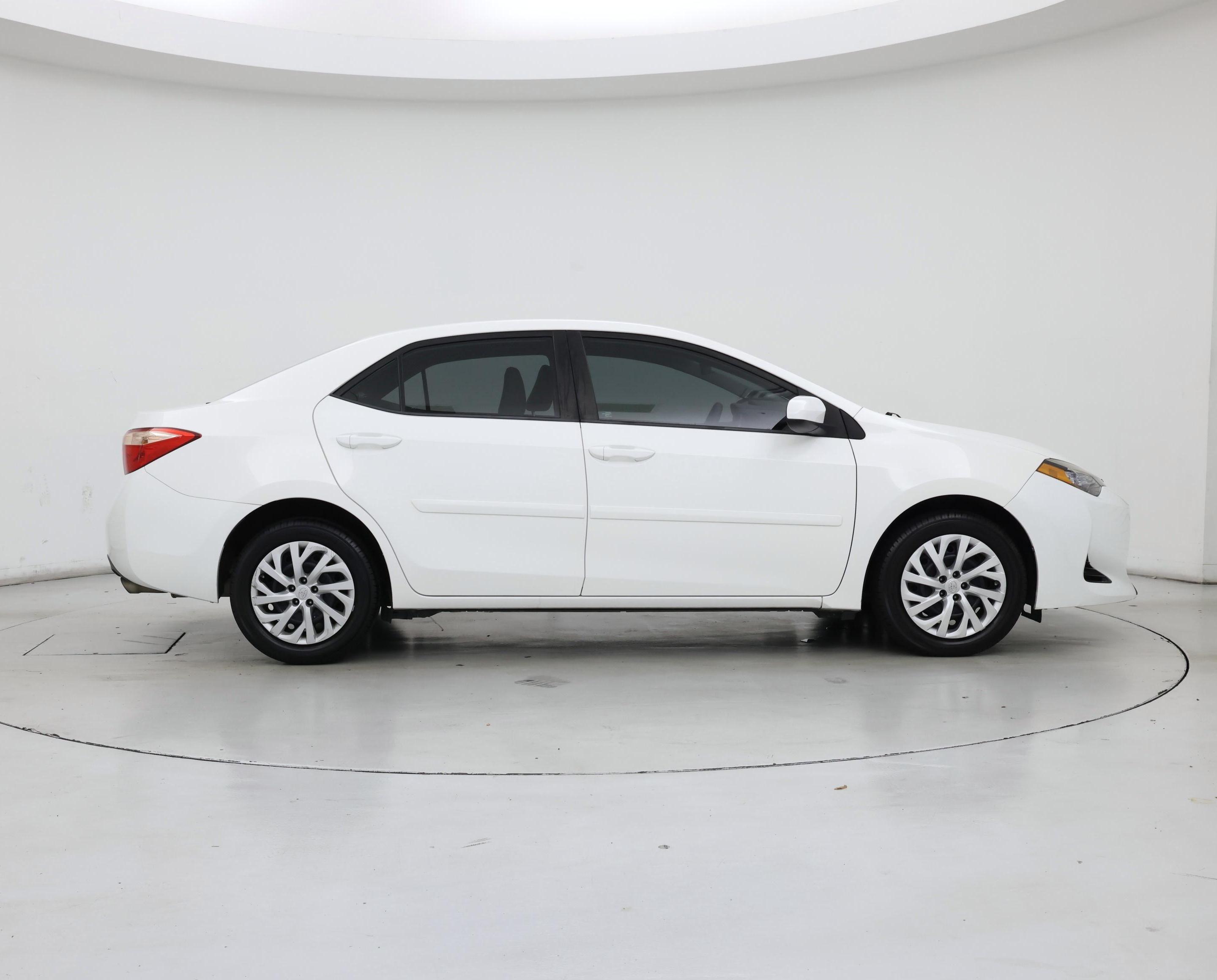 Thumbnail: 2017 Toyota Corolla - 7