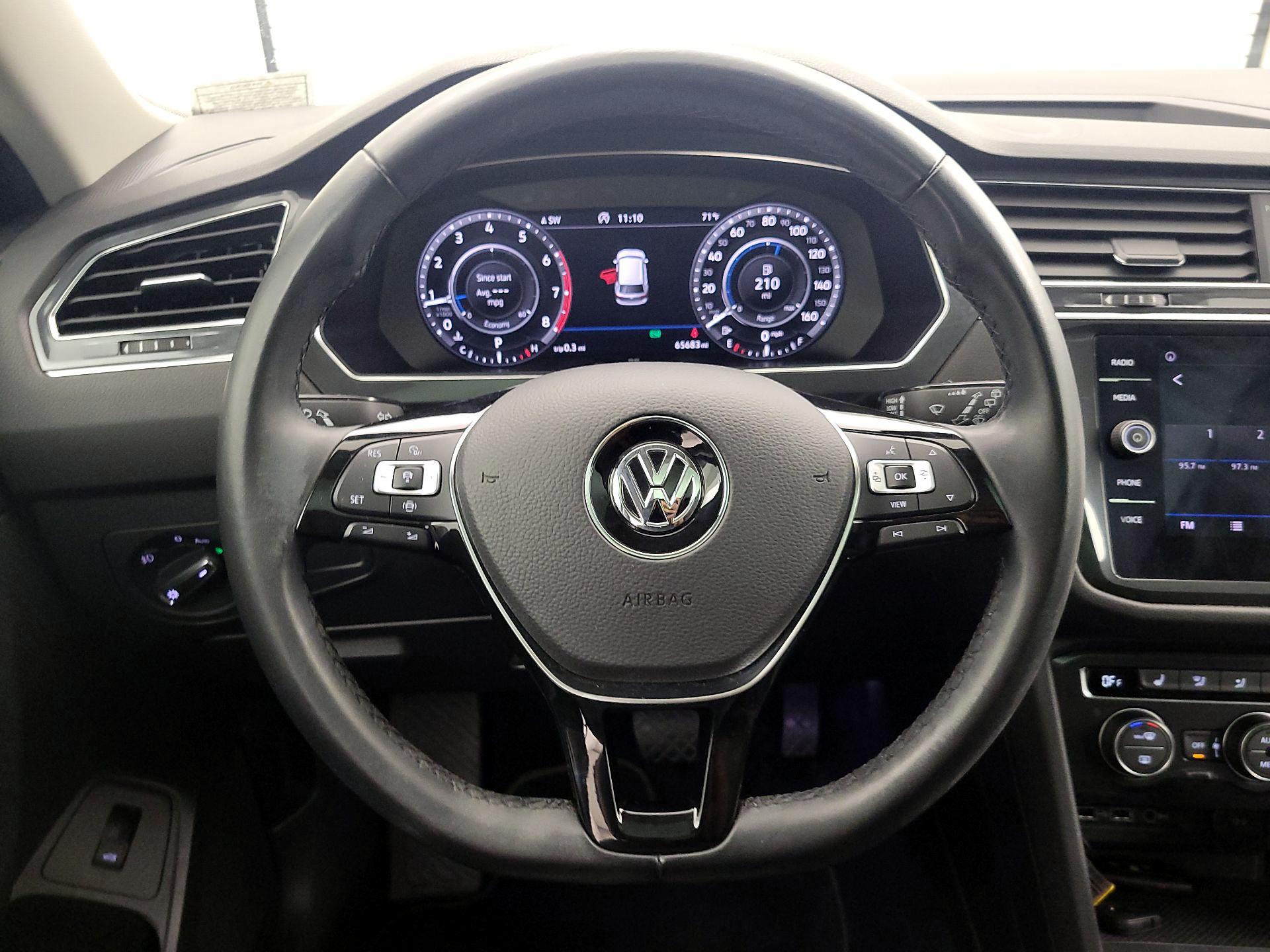 Thumbnail: 2019 Volkswagen Tiguan - 10