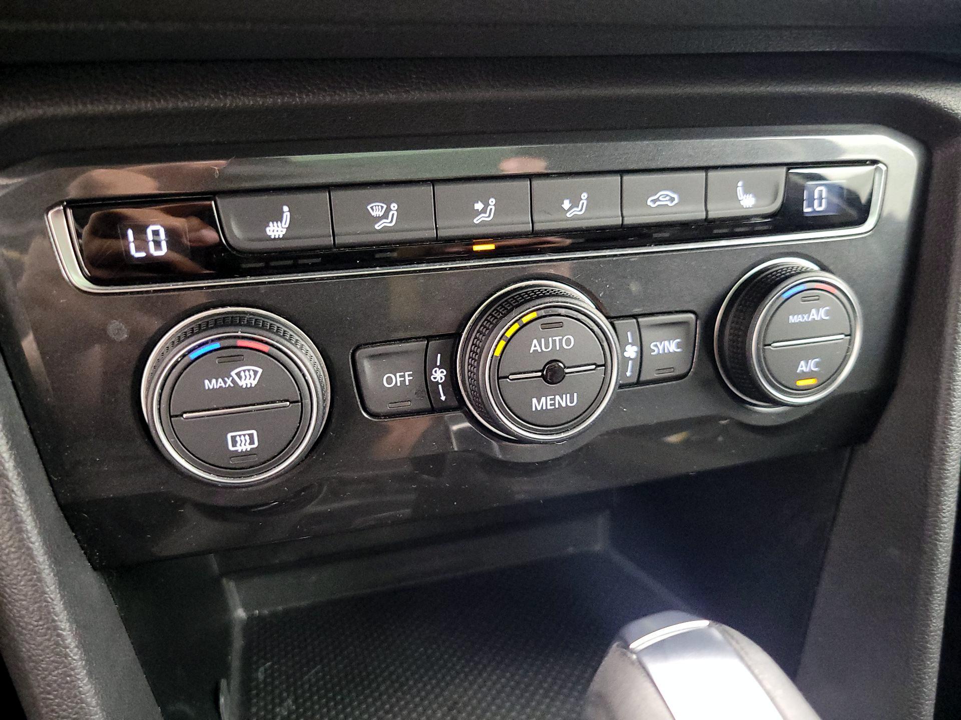 Thumbnail: 2019 Volkswagen Tiguan - 15