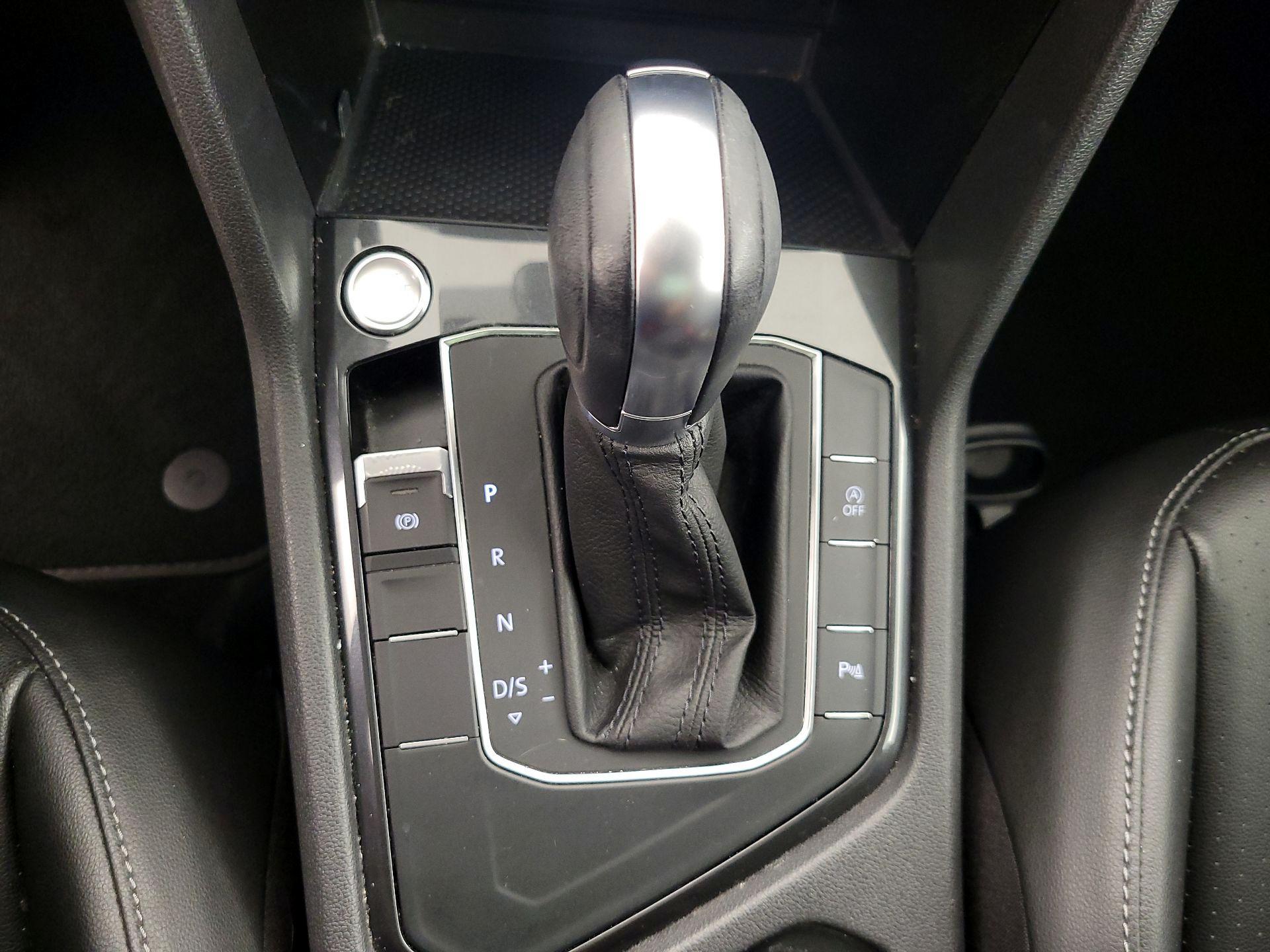 Thumbnail: 2019 Volkswagen Tiguan - 16