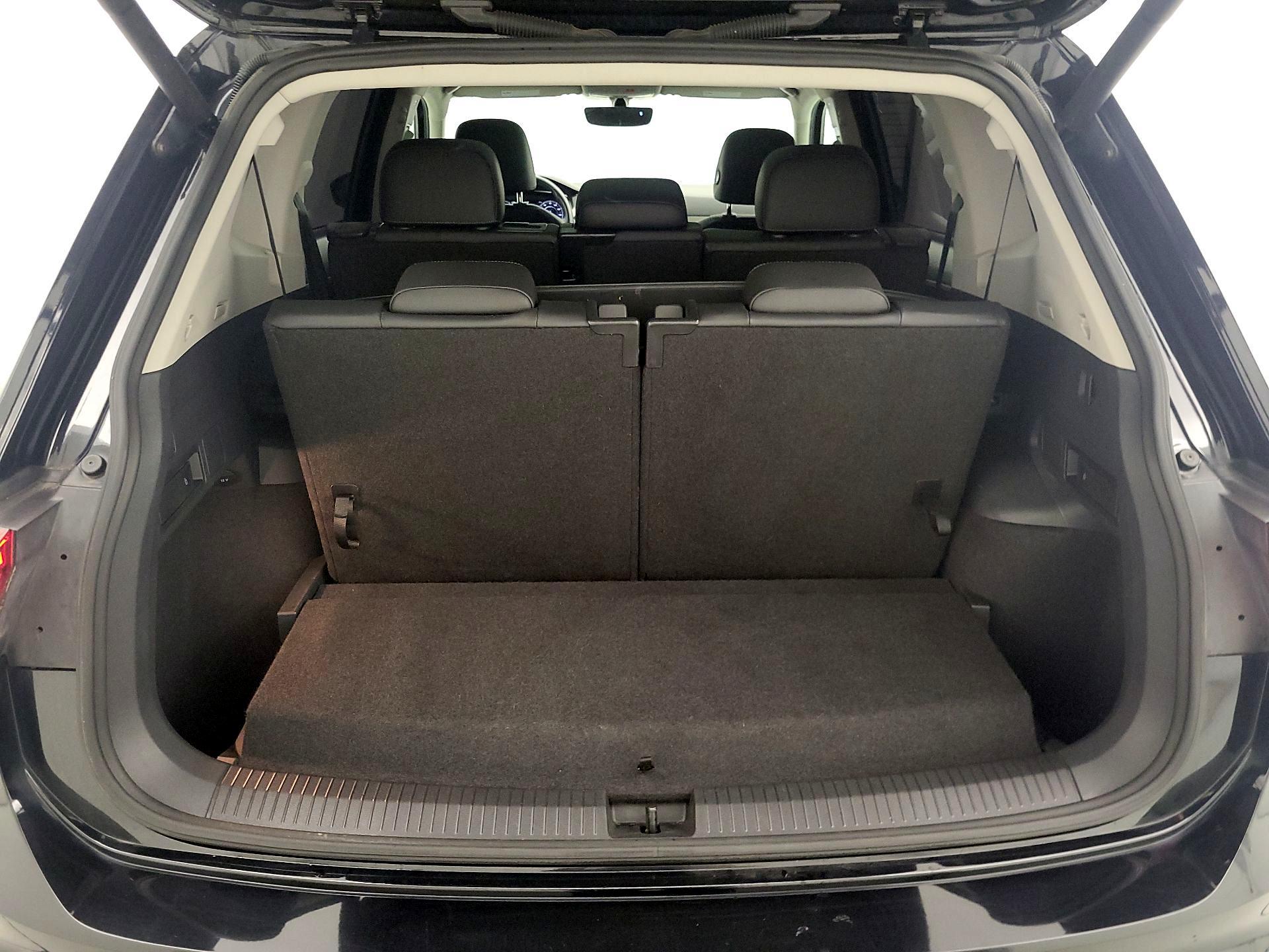 Thumbnail: 2019 Volkswagen Tiguan - 19
