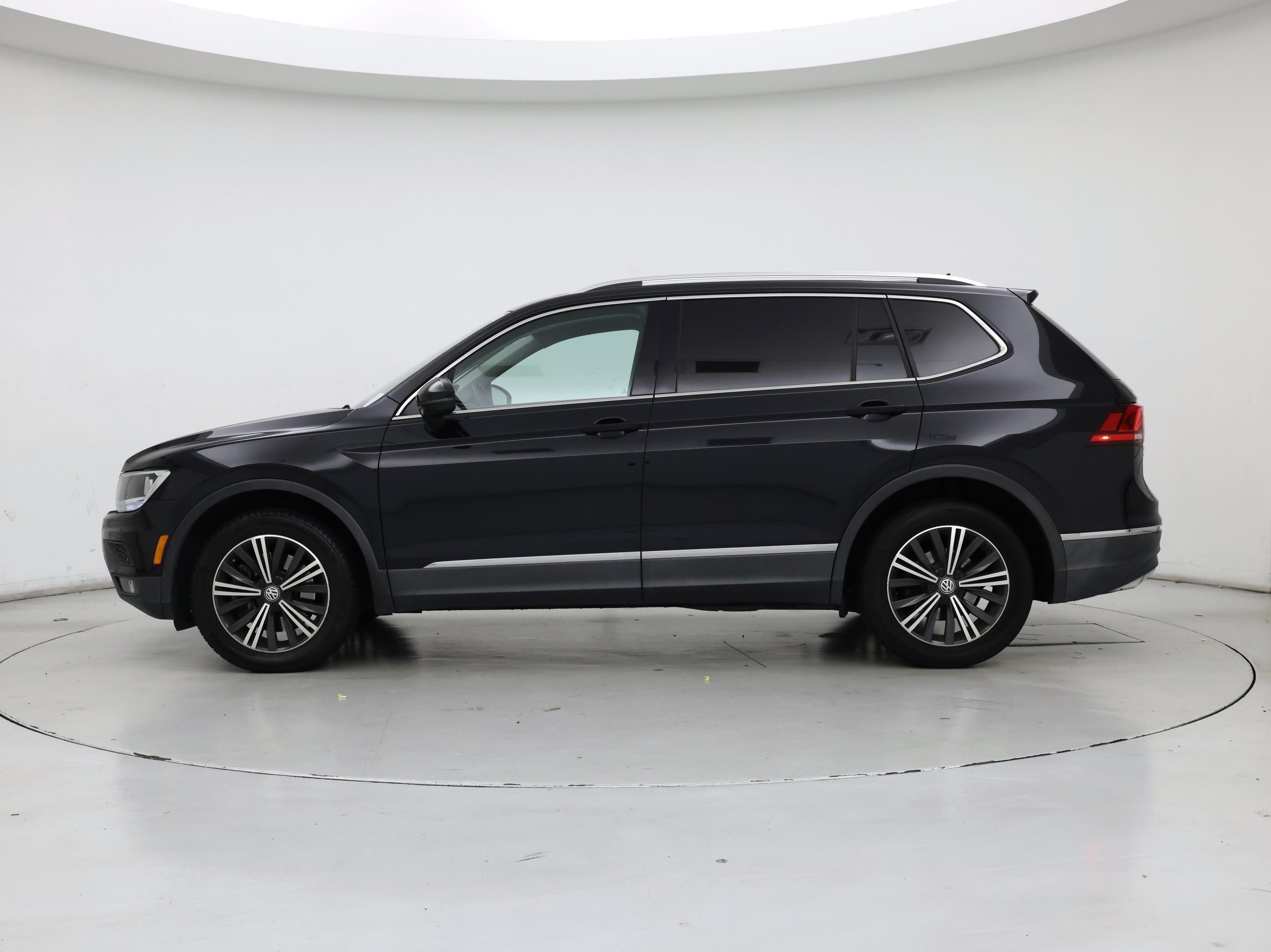Thumbnail: 2019 Volkswagen Tiguan - 3